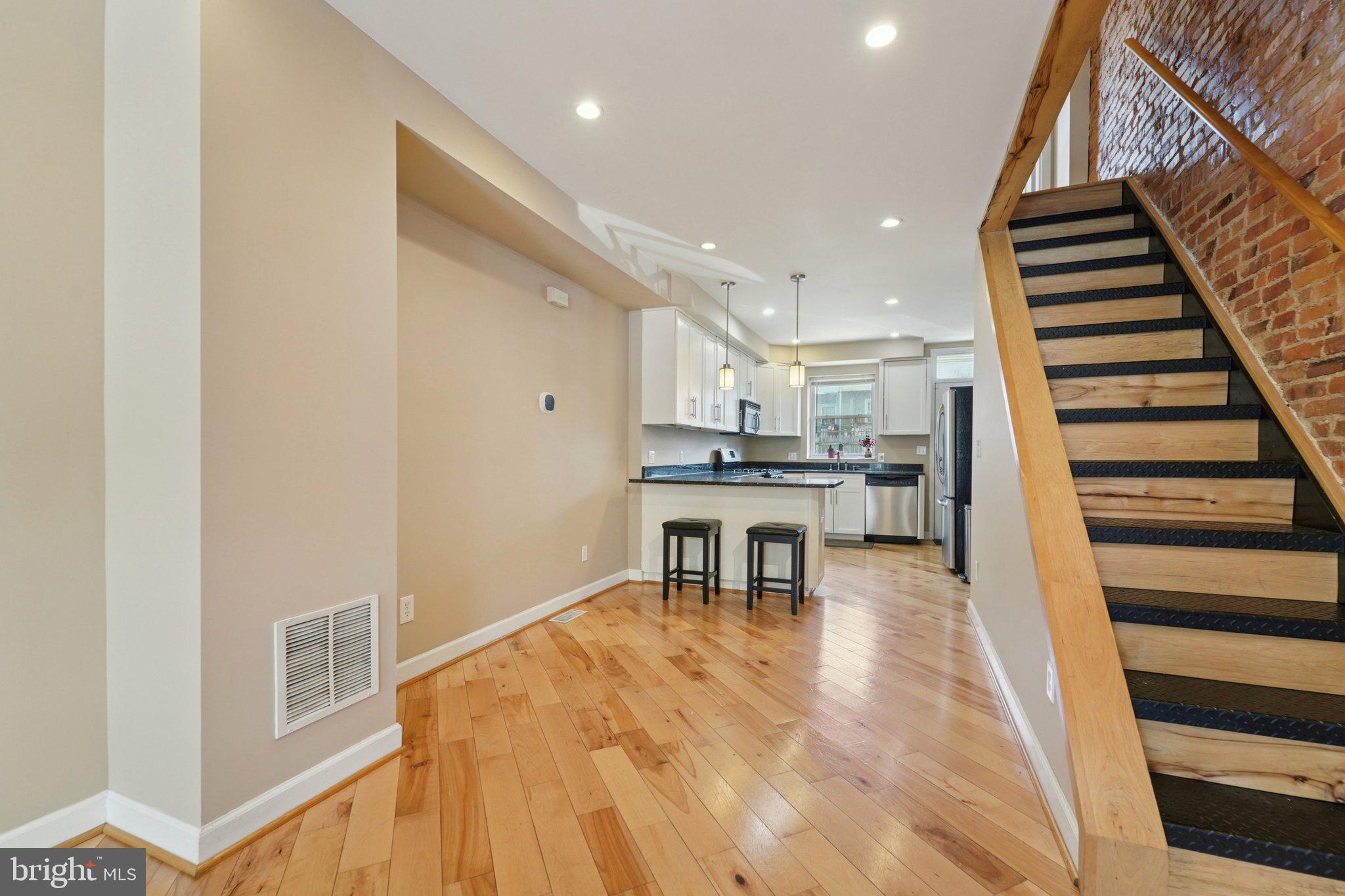 HIGHLANDTOWN - Residential