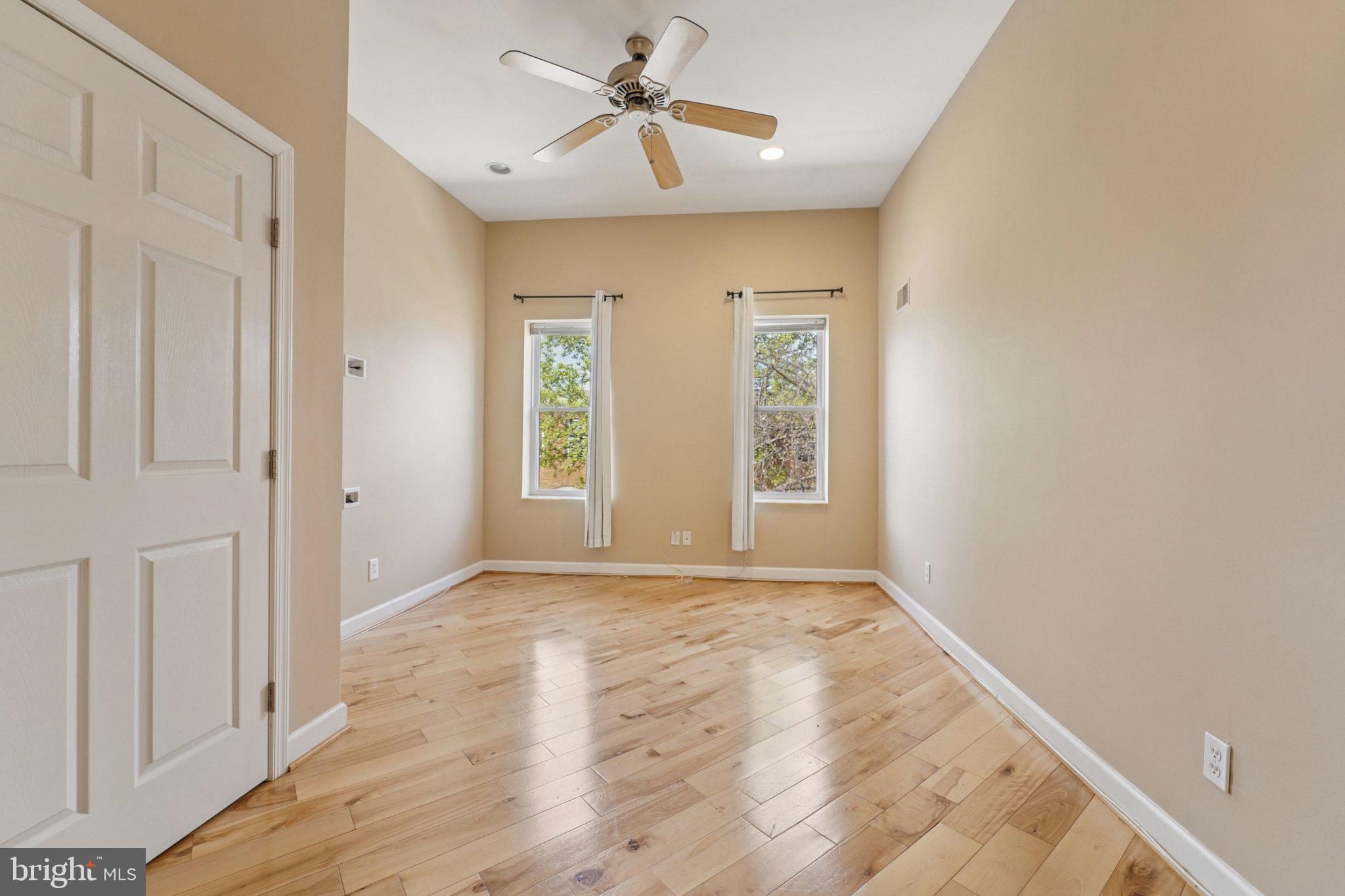 HIGHLANDTOWN - Residential