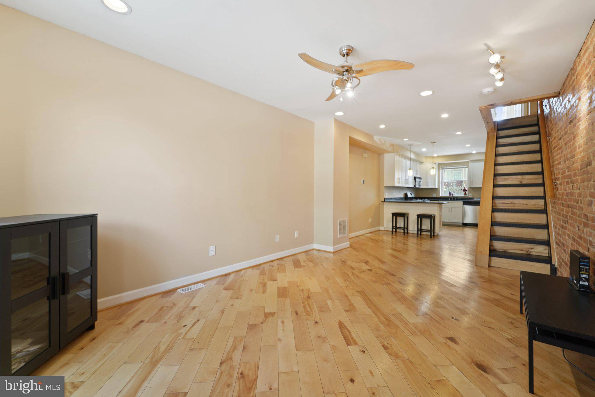 HIGHLANDTOWN - Residential