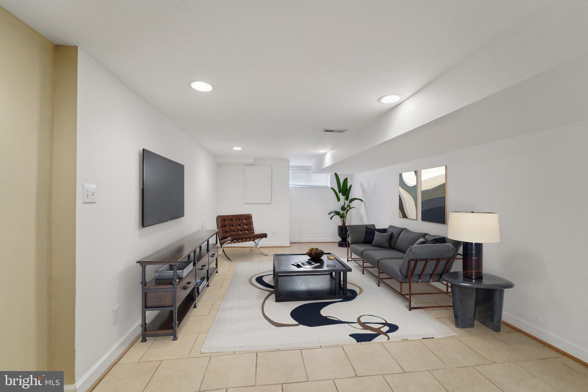 HIGHLANDTOWN - Residential