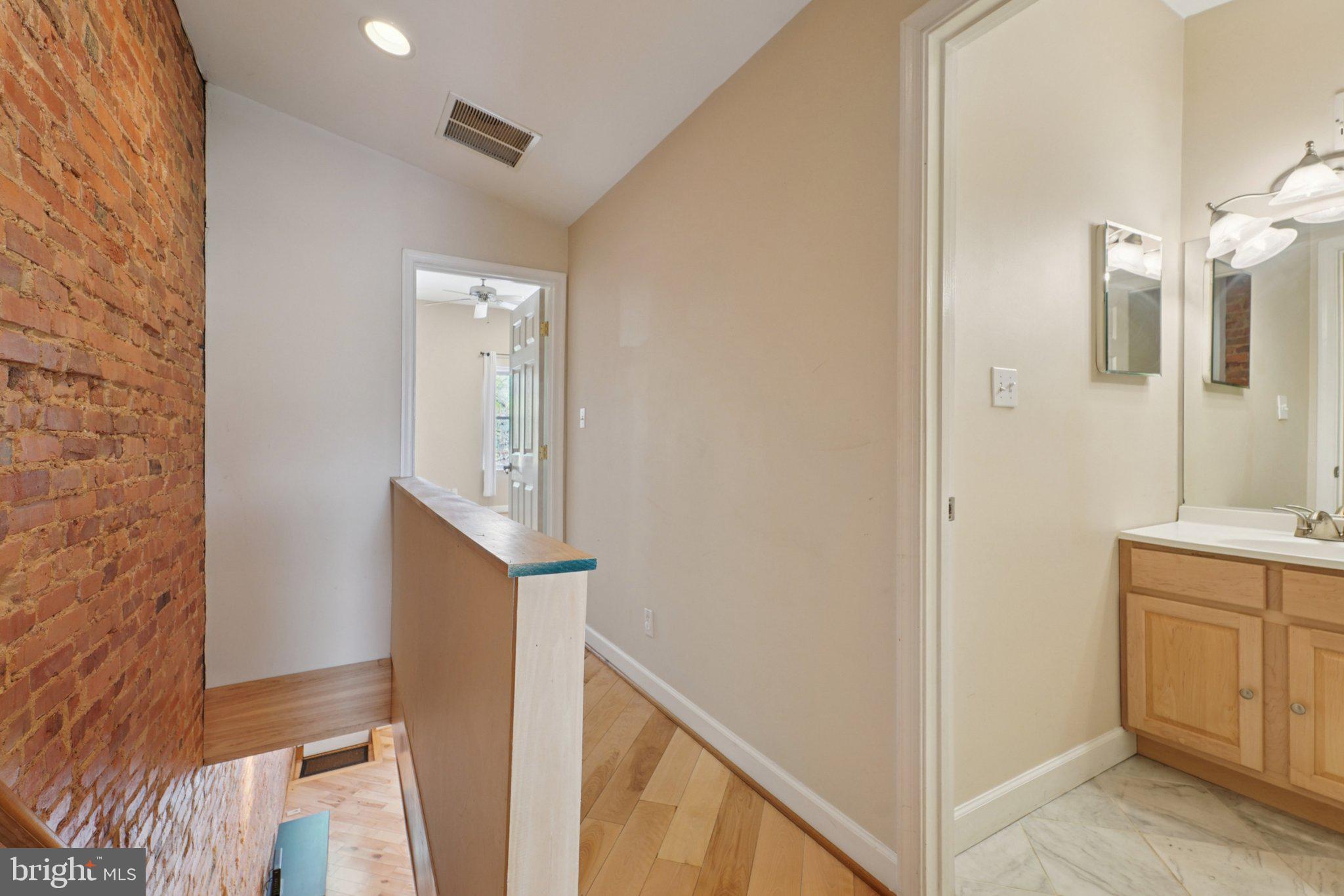 HIGHLANDTOWN - Residential