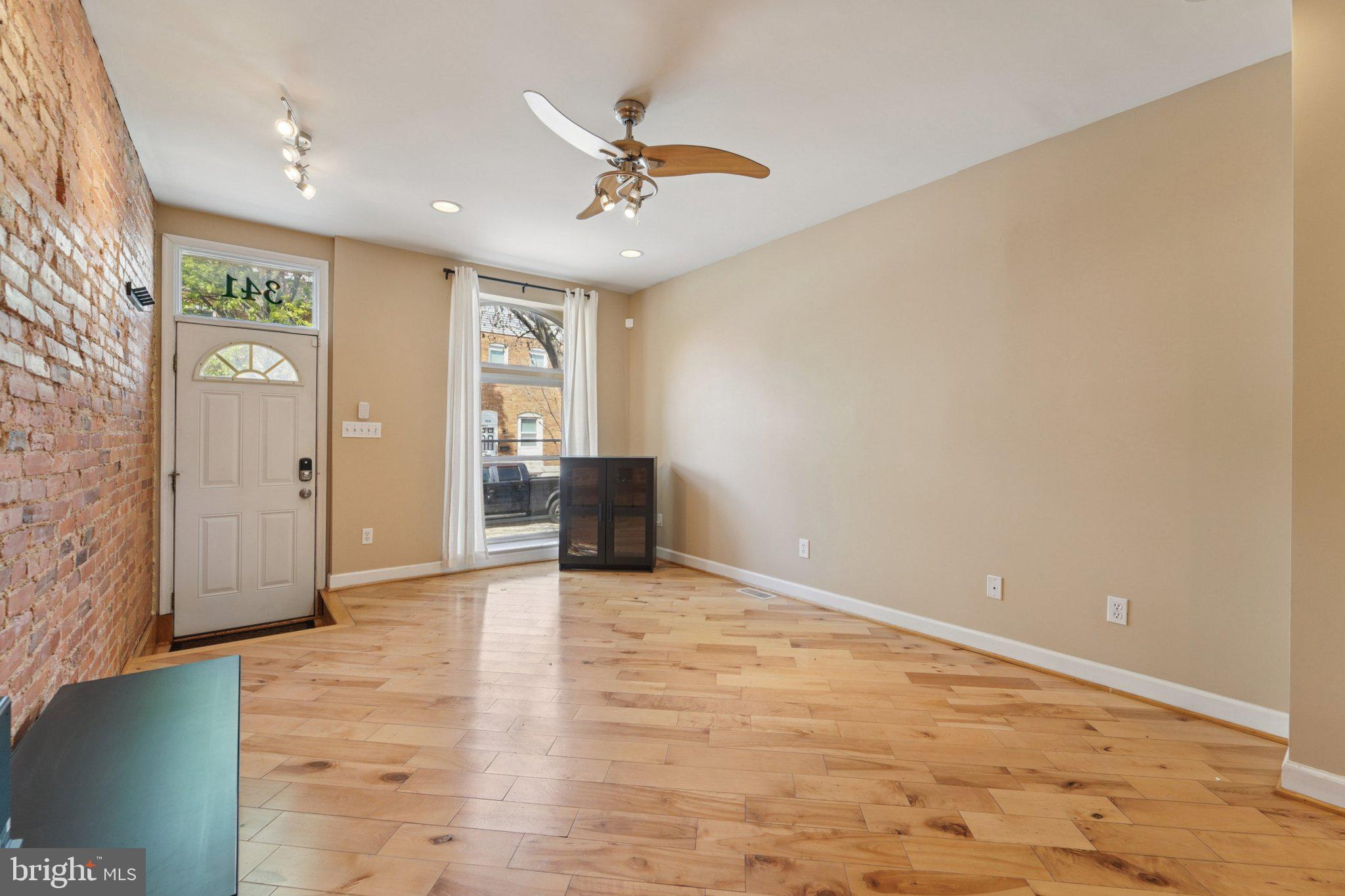 HIGHLANDTOWN - Residential