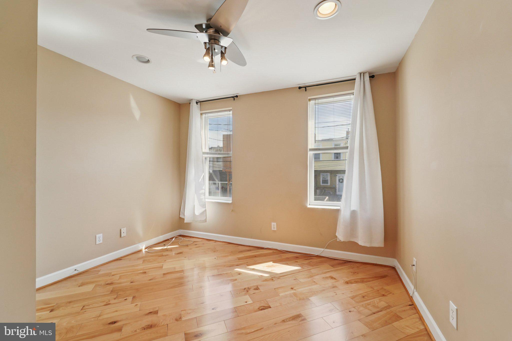 HIGHLANDTOWN - Residential