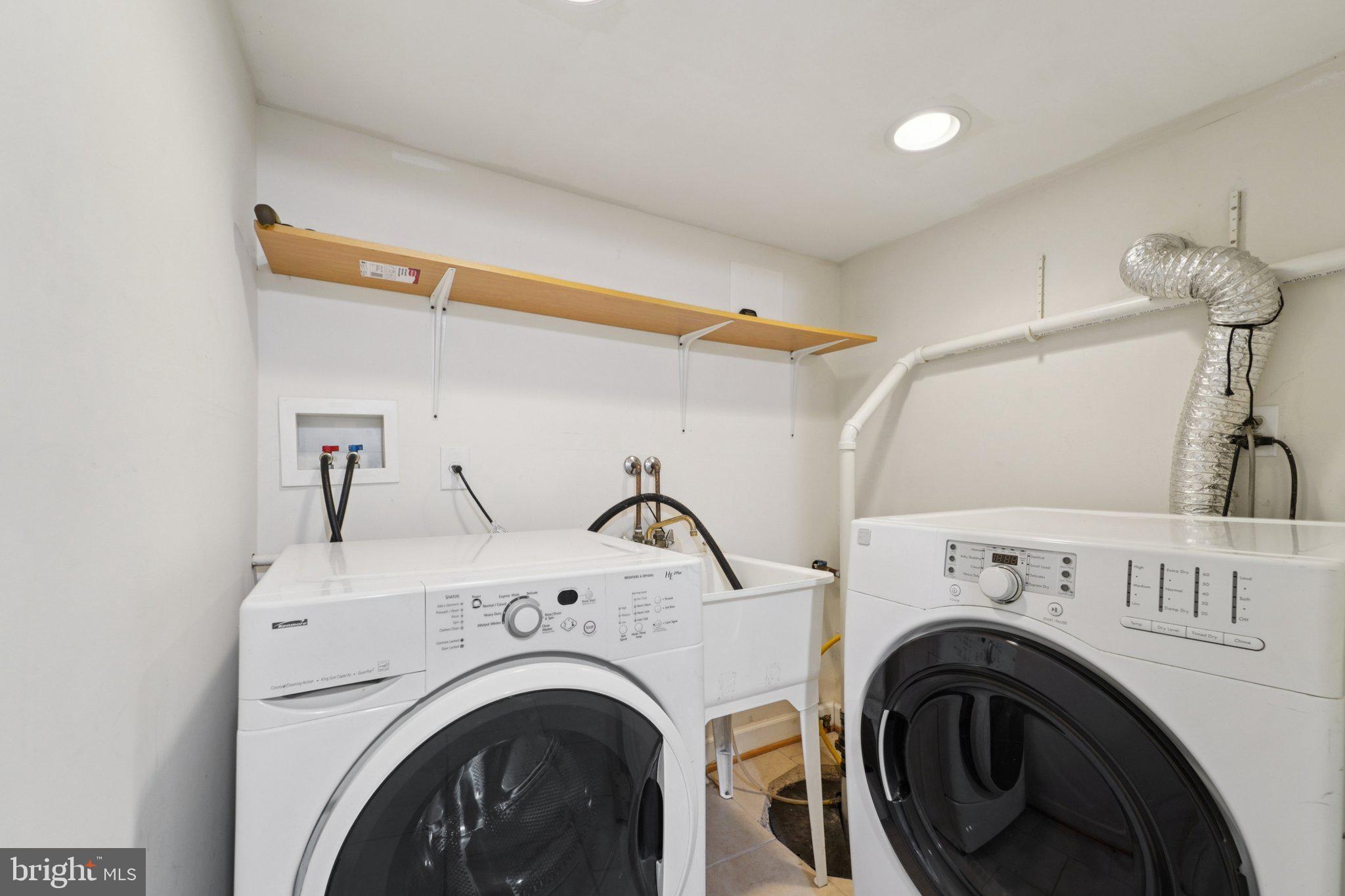 HIGHLANDTOWN - Residential