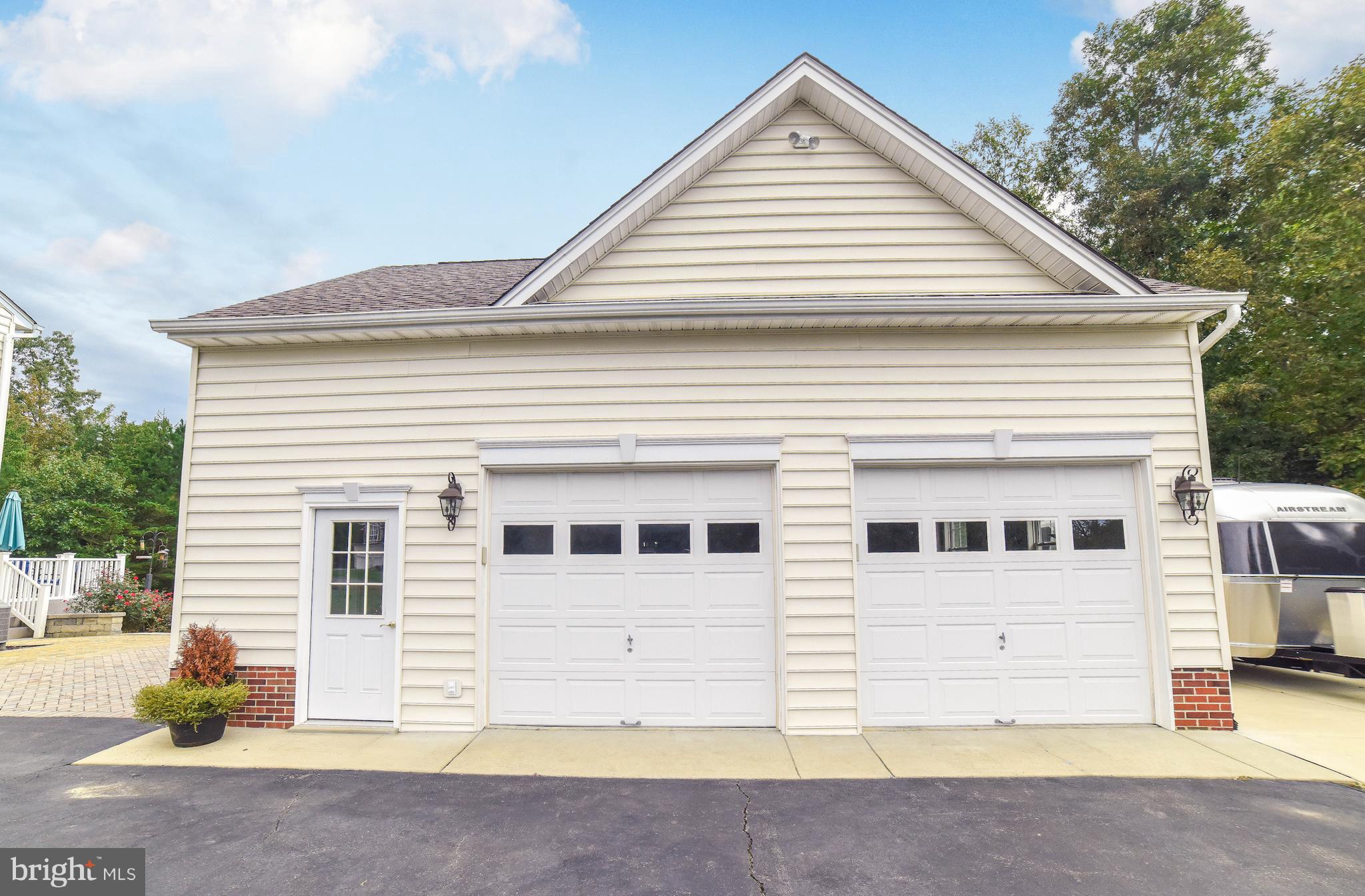 ARROWHEAD - Residential