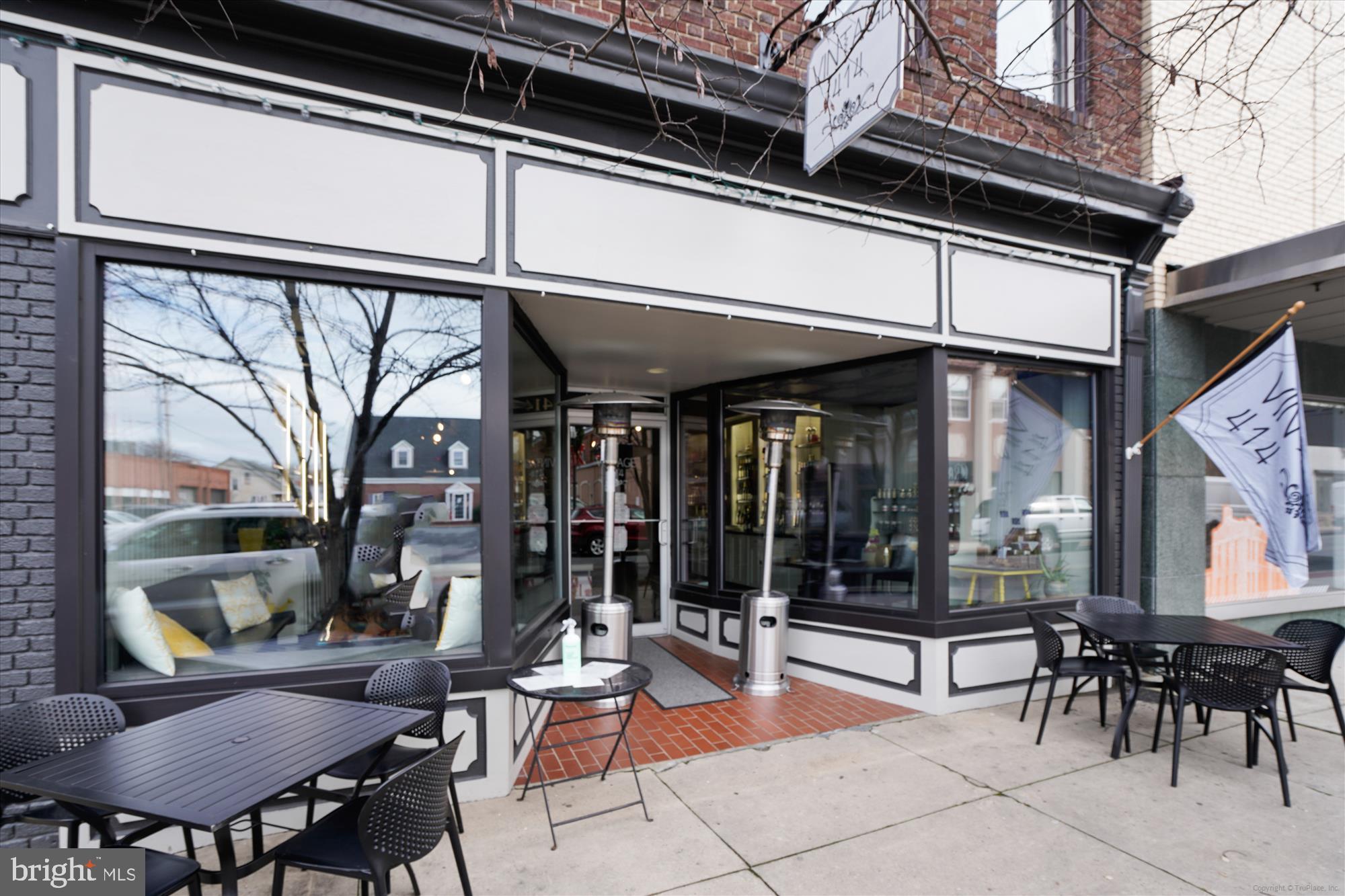 HISTORIC DISTRICT - WEST END - Residential