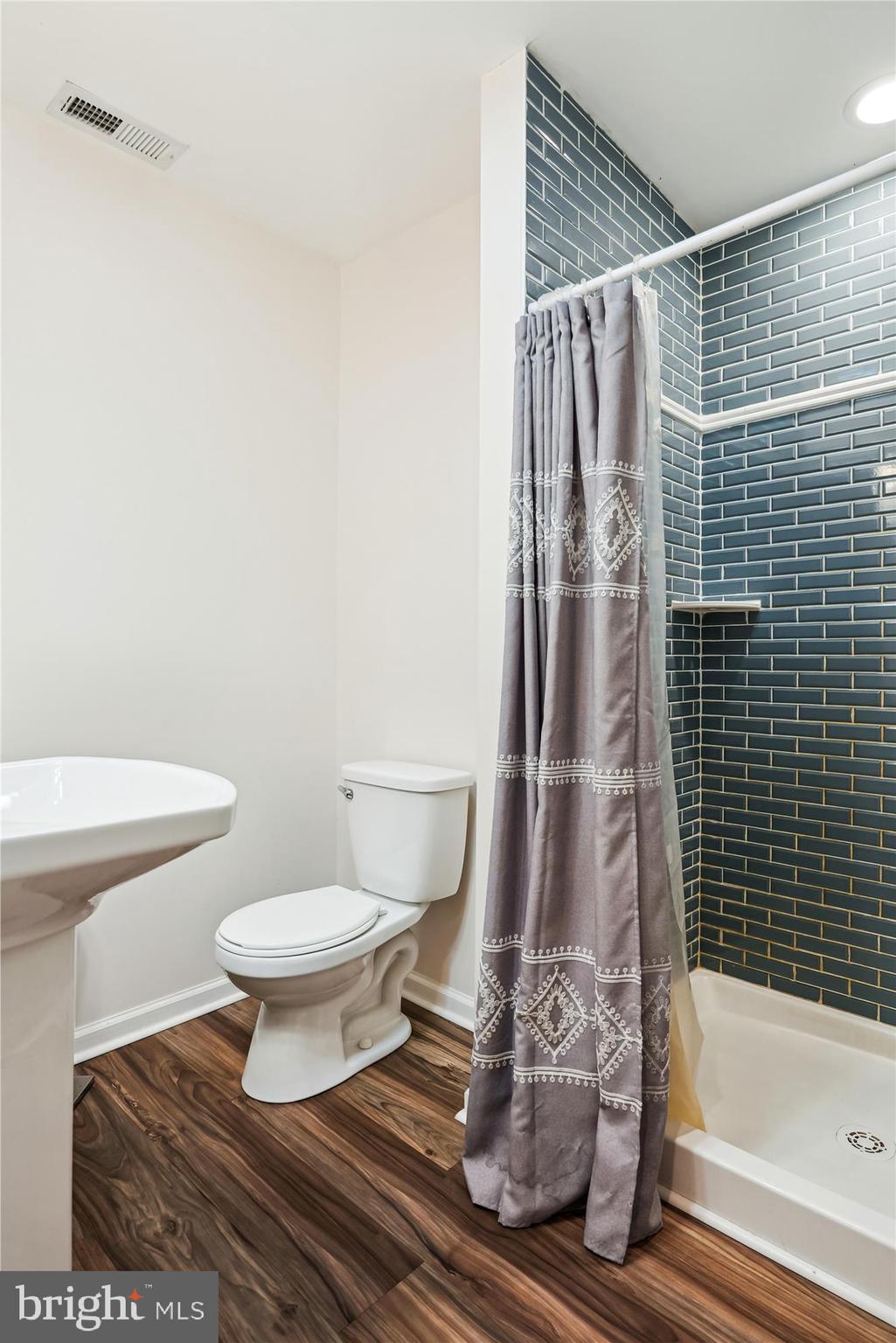 HISTORIC DISTRICT - WEST END - Residential