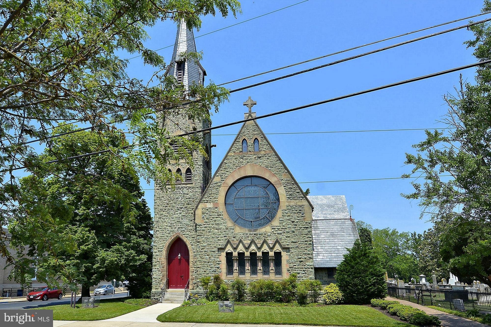 HISTORIC DISTRICT - WEST END - Residential