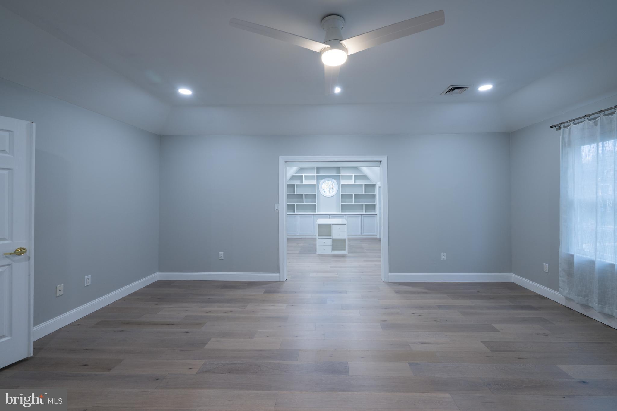 SUNRISE VALLEY - Residential