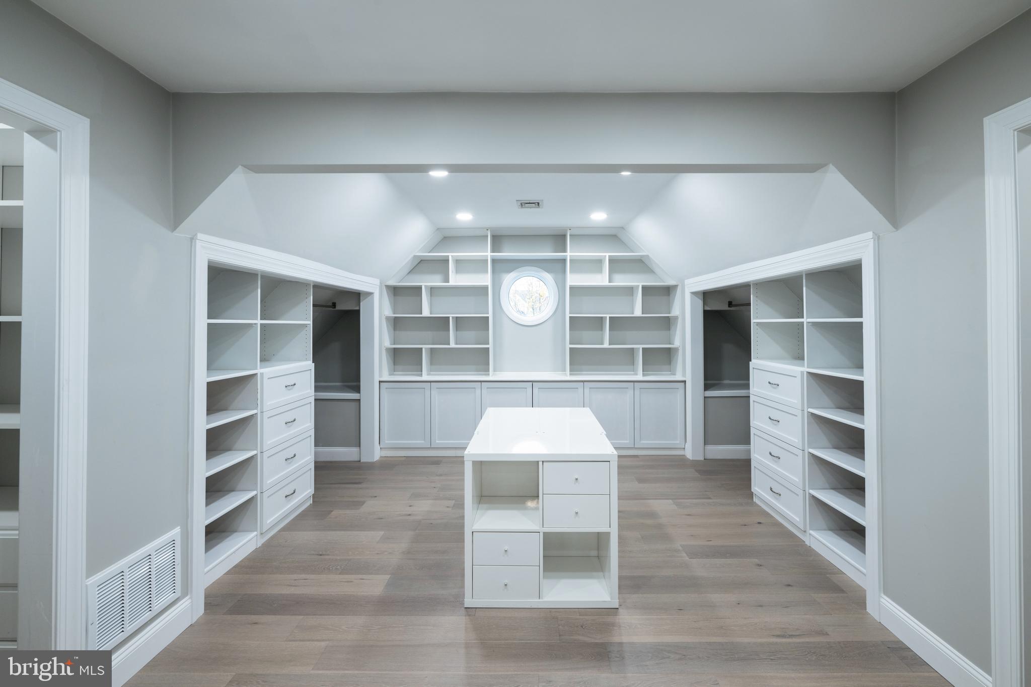 SUNRISE VALLEY - Residential