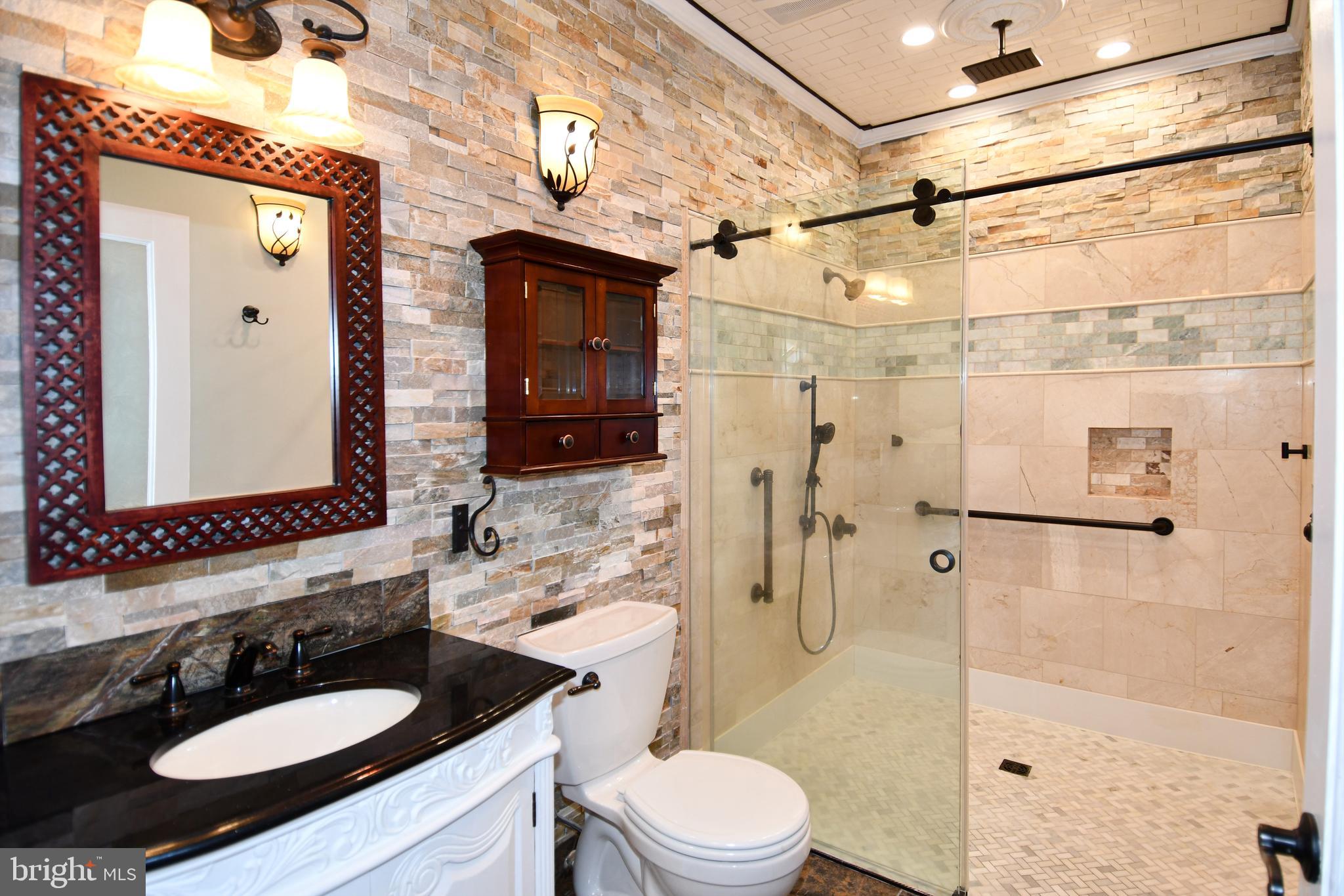 EAGLE POINTE - Residential