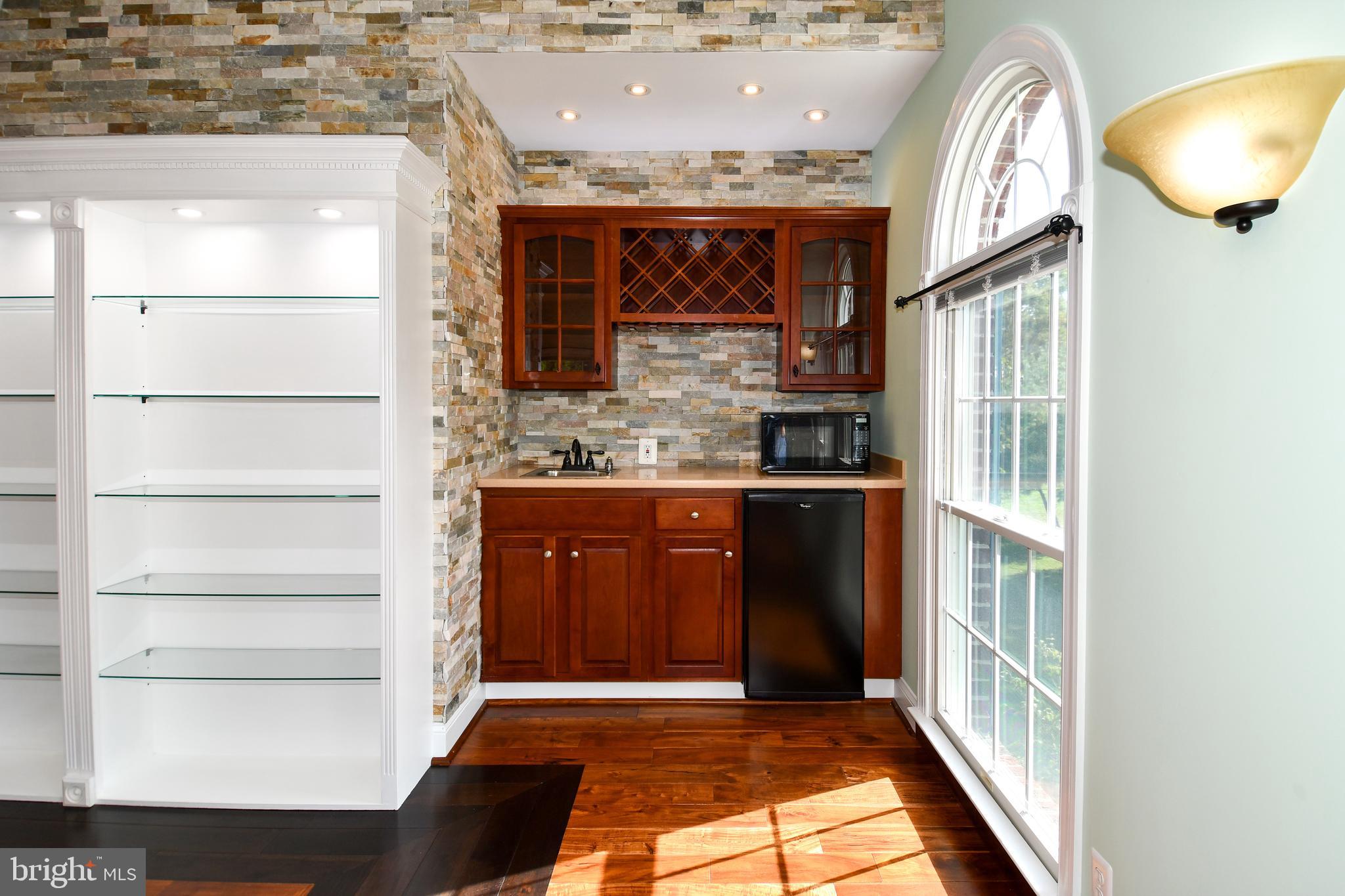 EAGLE POINTE - Residential