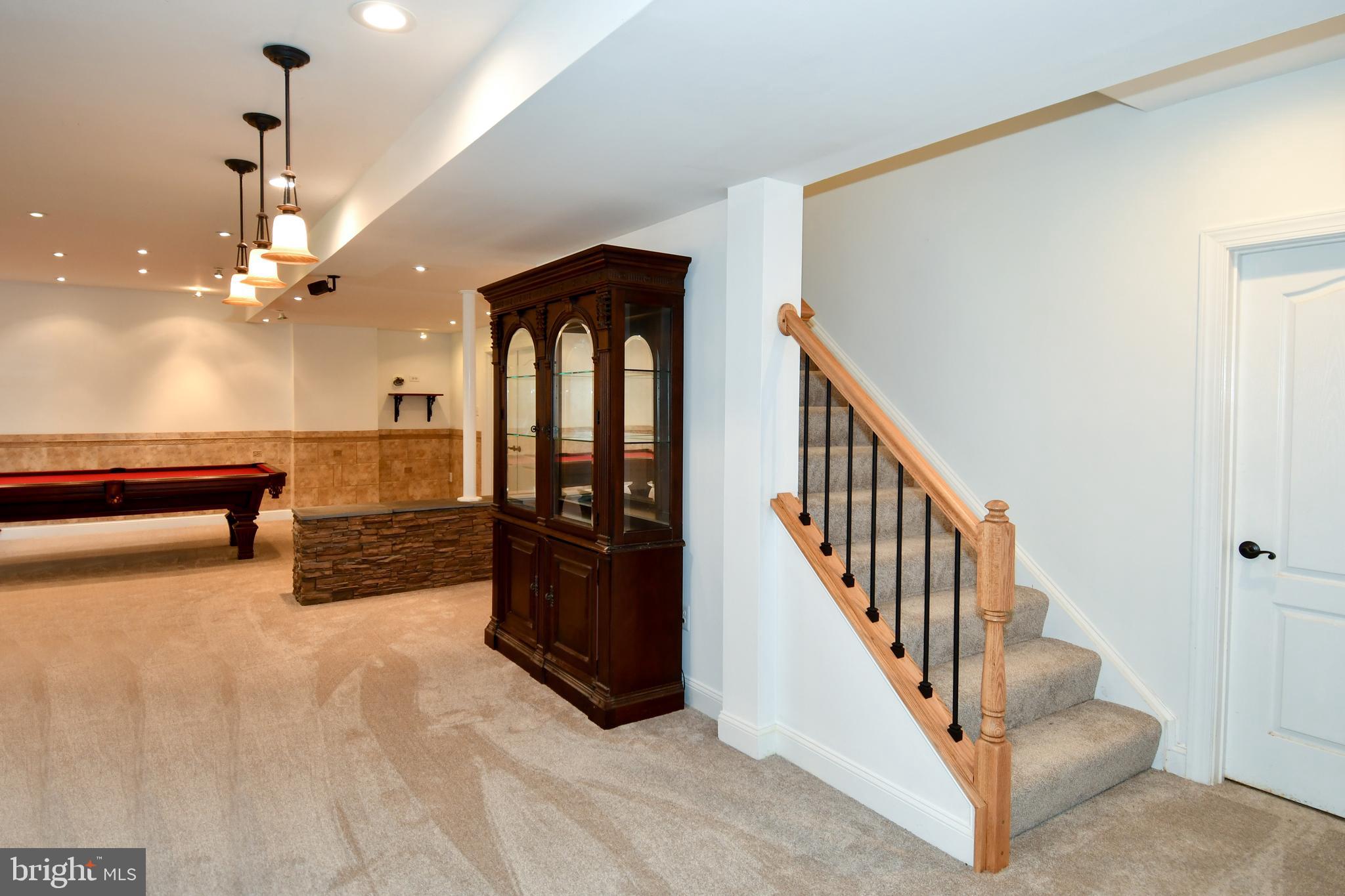 EAGLE POINTE - Residential