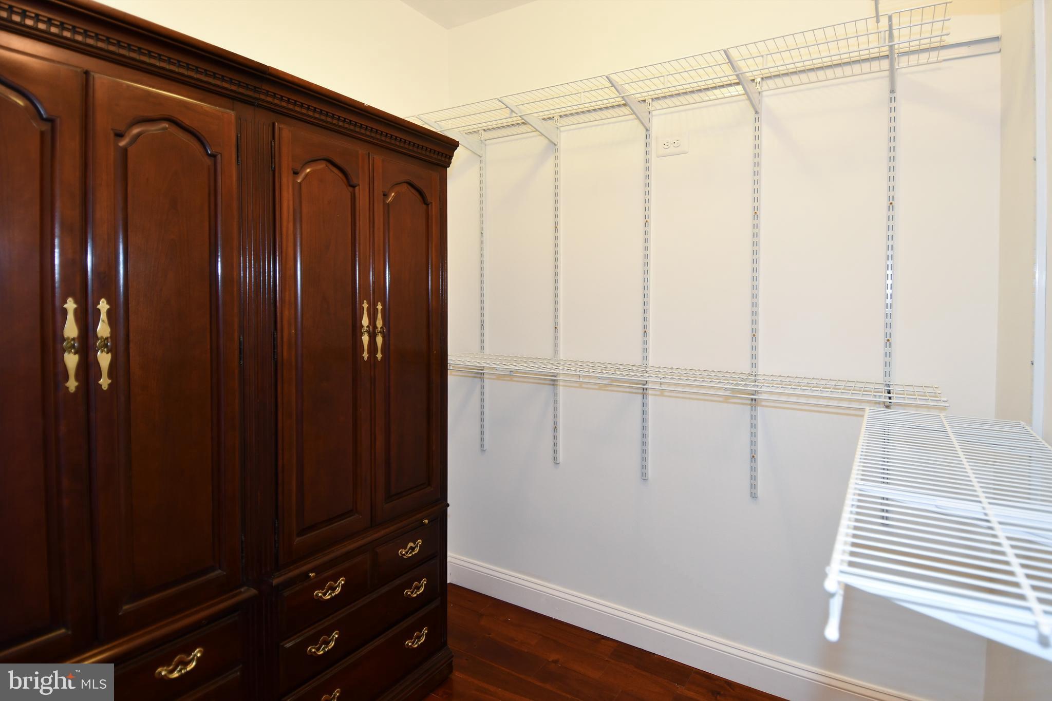 EAGLE POINTE - Residential