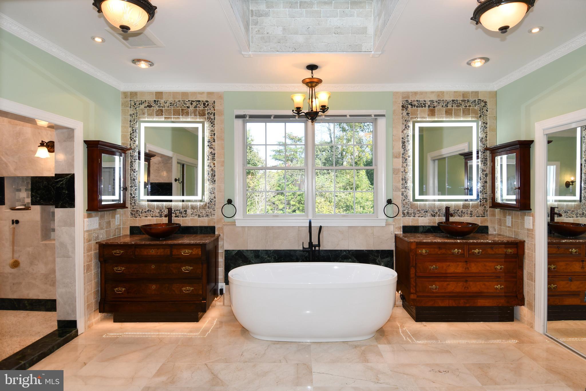 EAGLE POINTE - Residential