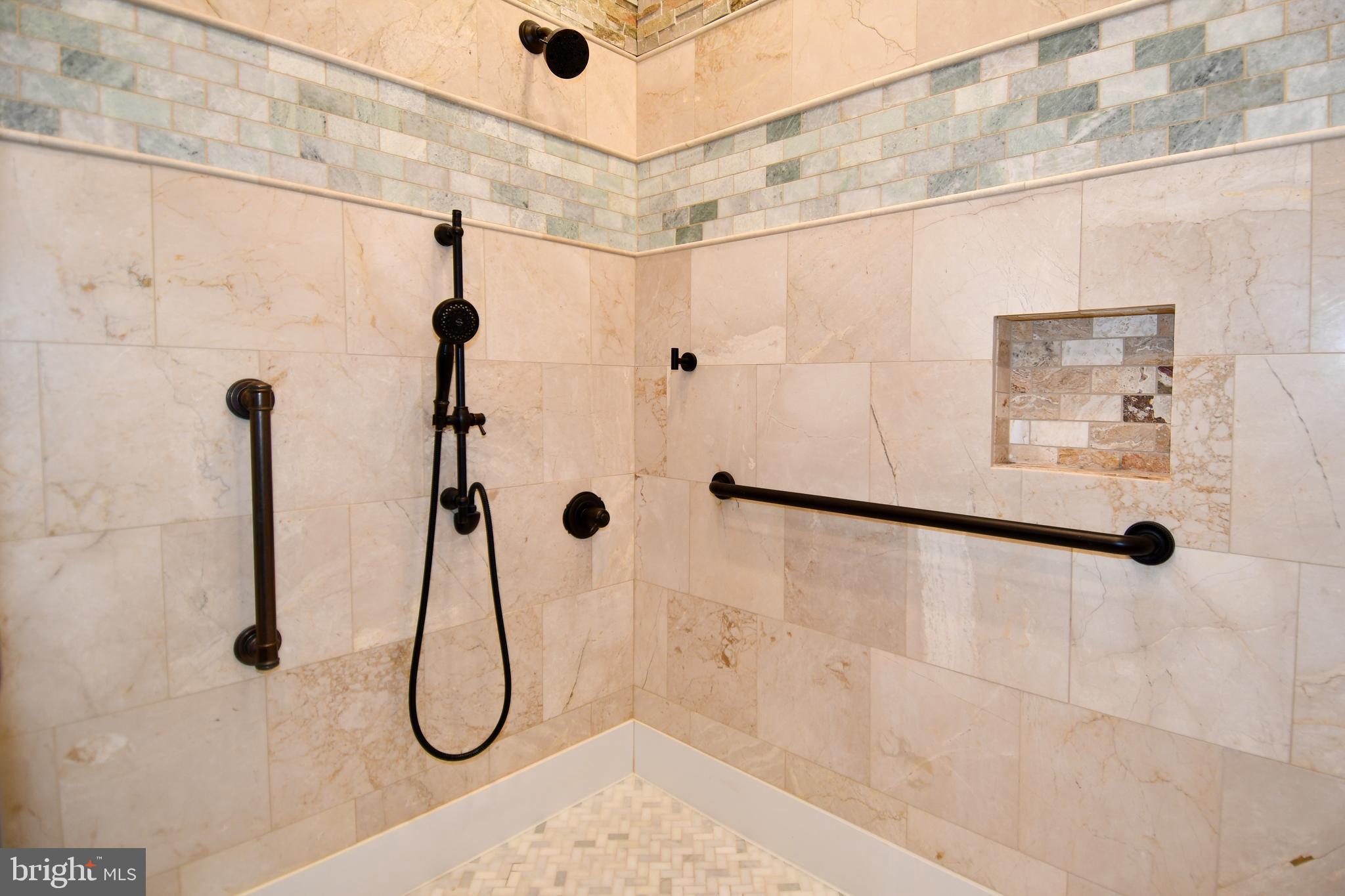 EAGLE POINTE - Residential