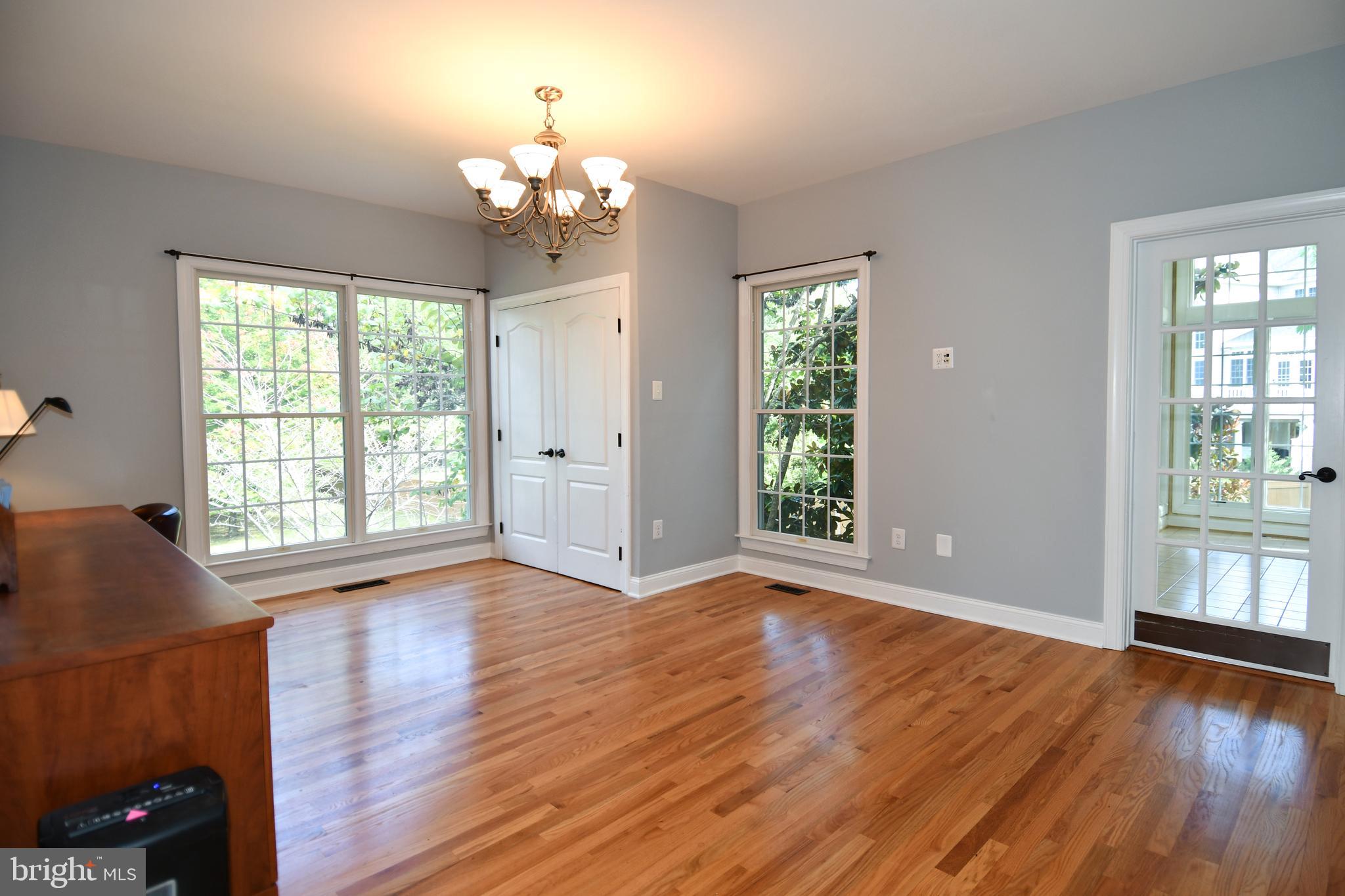 EAGLE POINTE - Residential