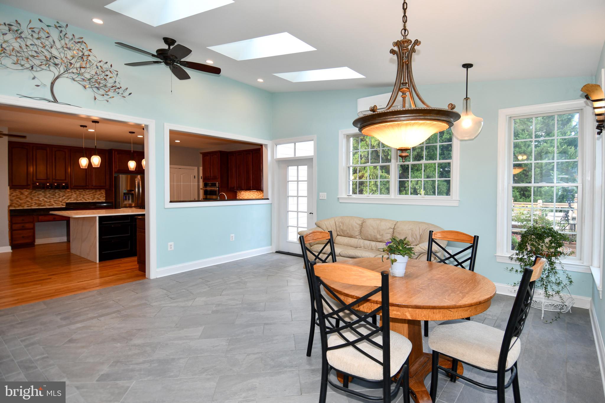 EAGLE POINTE - Residential