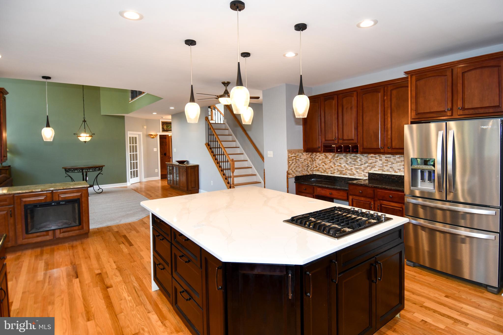 EAGLE POINTE - Residential