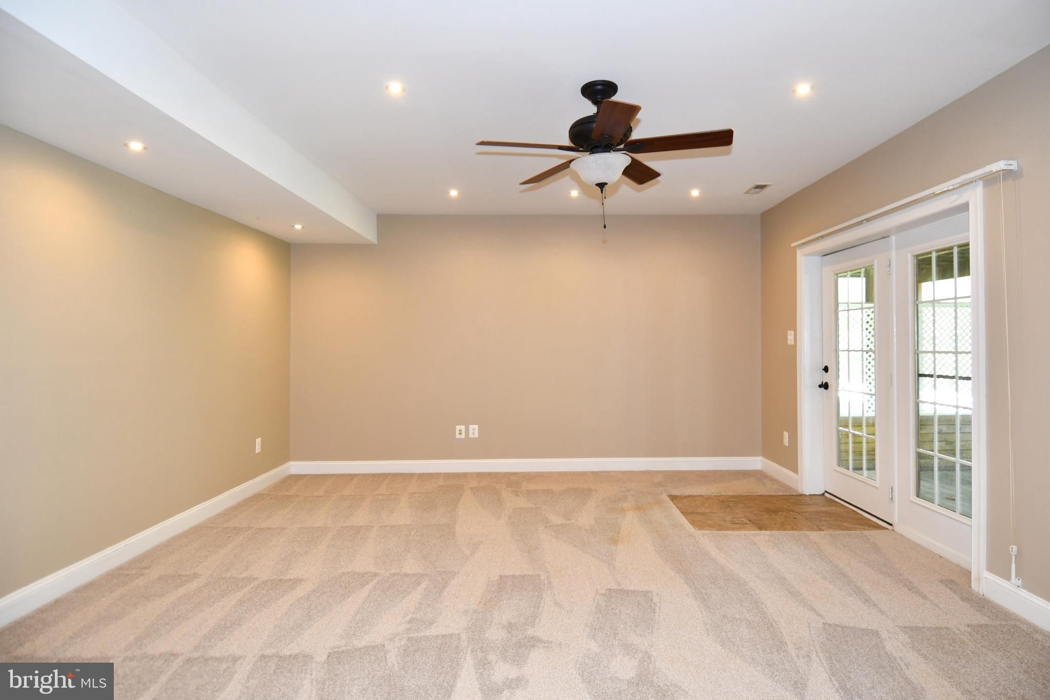 EAGLE POINTE - Residential