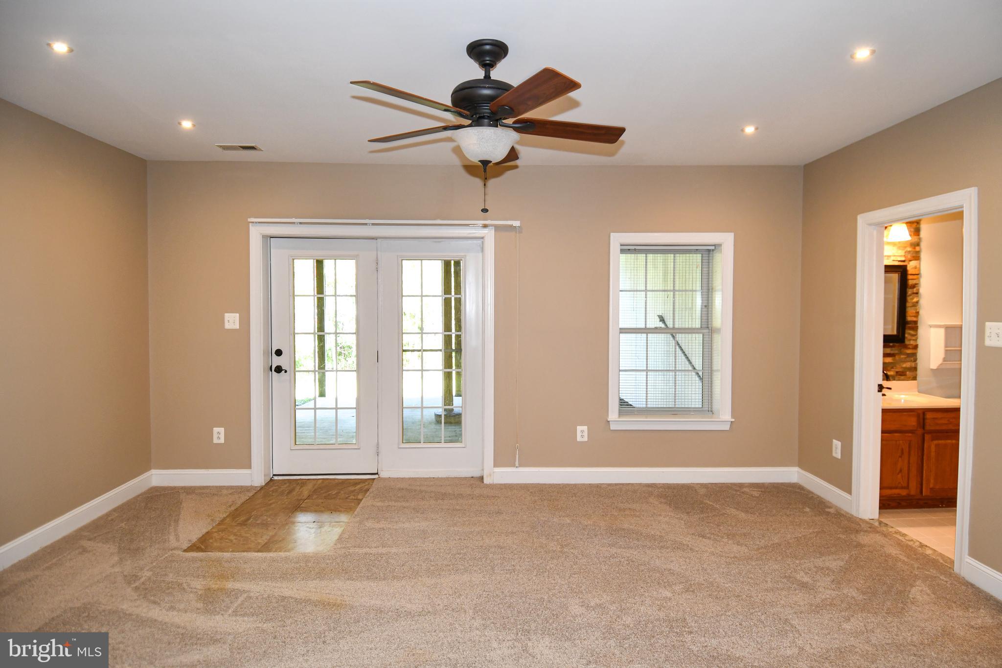 EAGLE POINTE - Residential