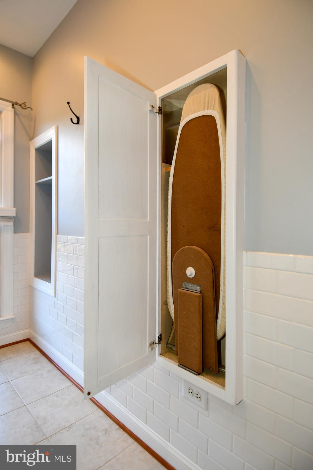 EAGLE POINTE - Residential