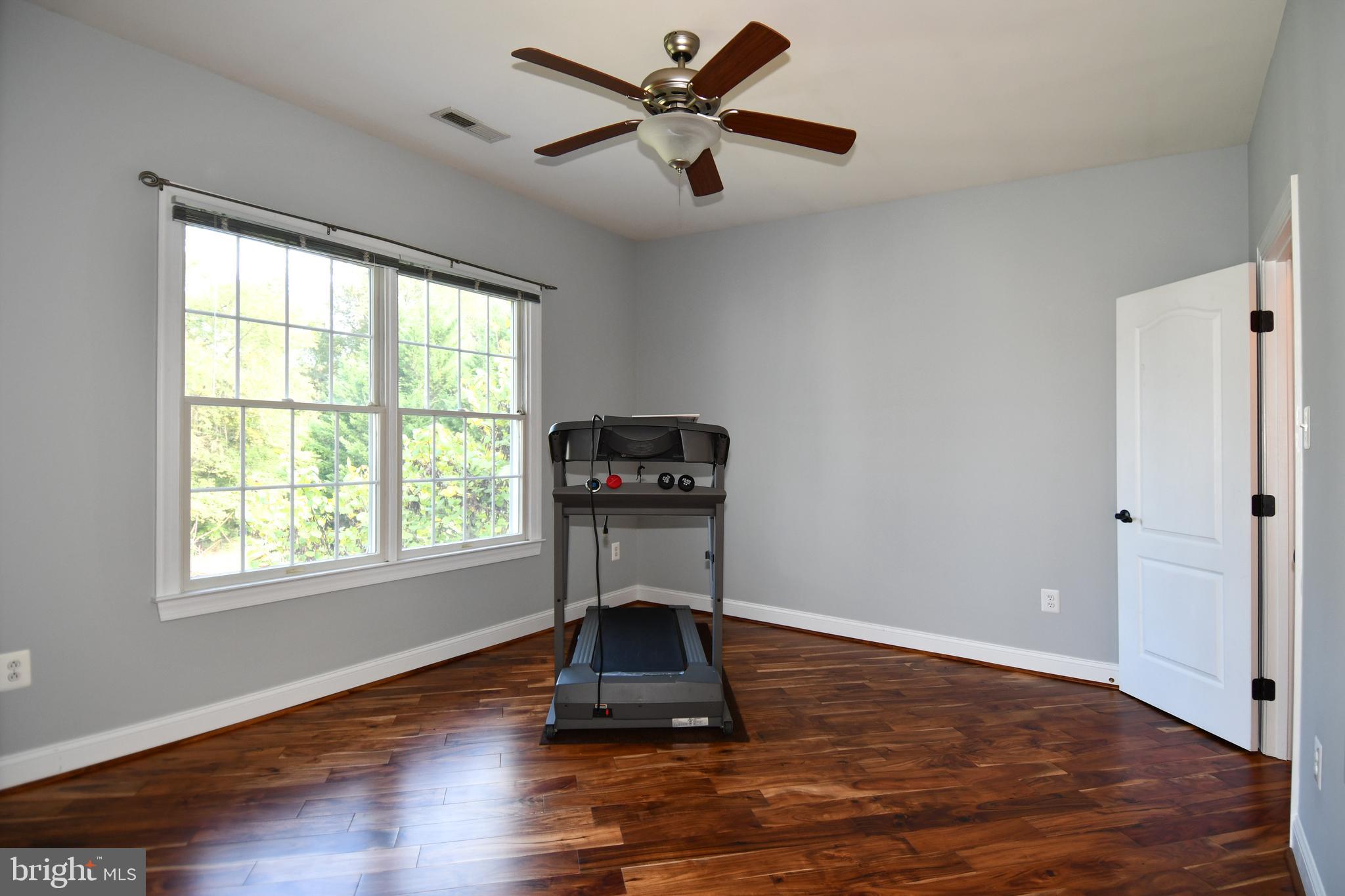 EAGLE POINTE - Residential