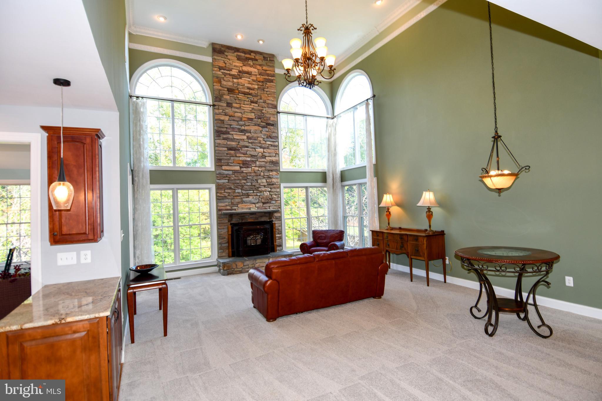 EAGLE POINTE - Residential