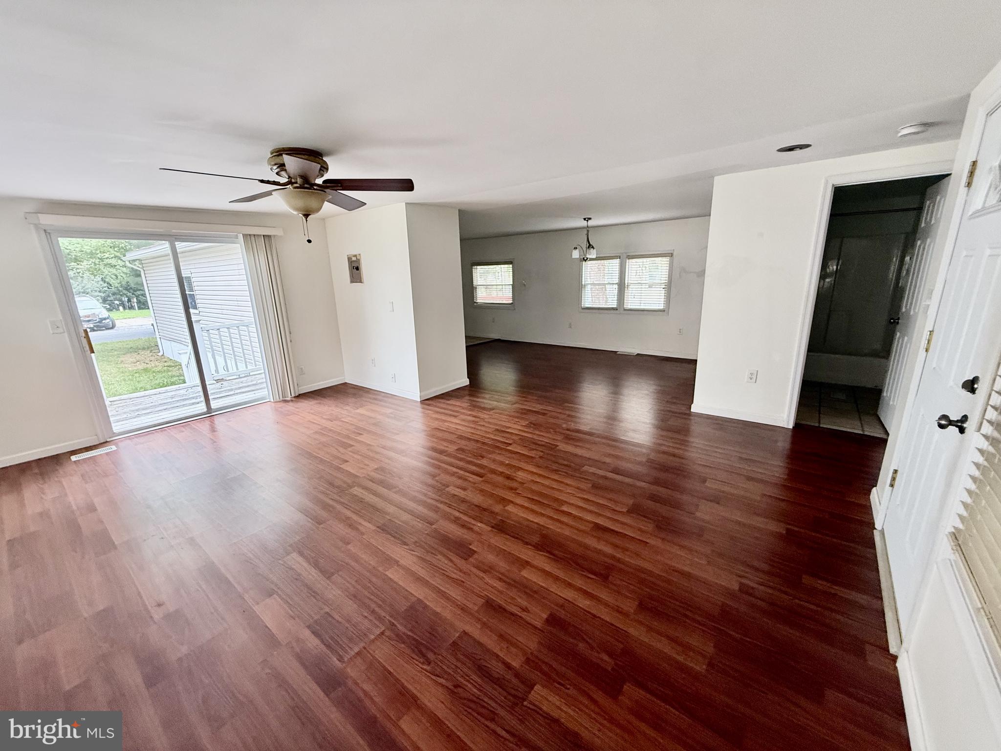 CAMELOT MHP - Residential