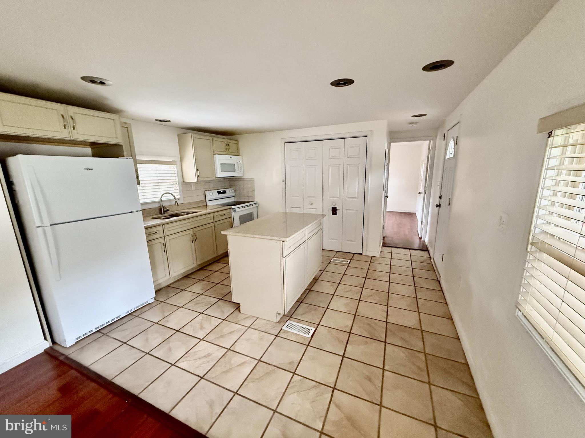 CAMELOT MHP - Residential