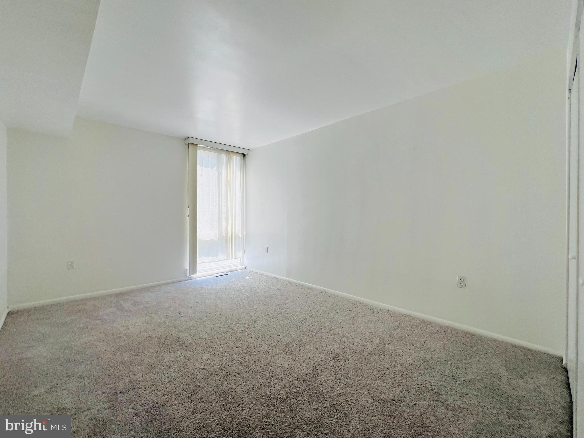 CHELSEA WOODS COURTS - Residential