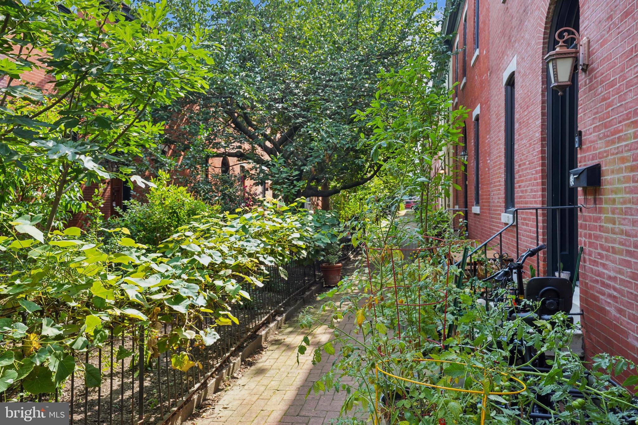 2223 MADISON SQUARE