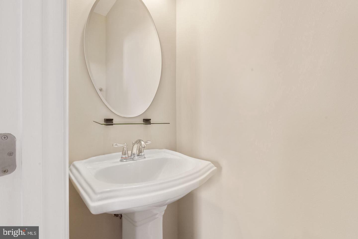 ESPLANADE AT RED RUN - Residential Lease