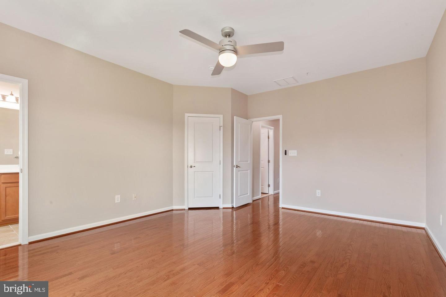 ESPLANADE AT RED RUN - Residential Lease