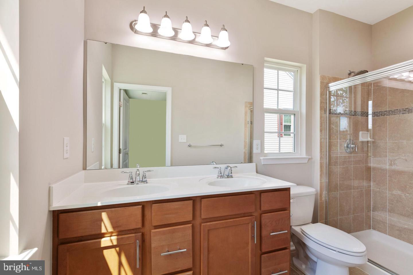 ESPLANADE AT RED RUN - Residential Lease