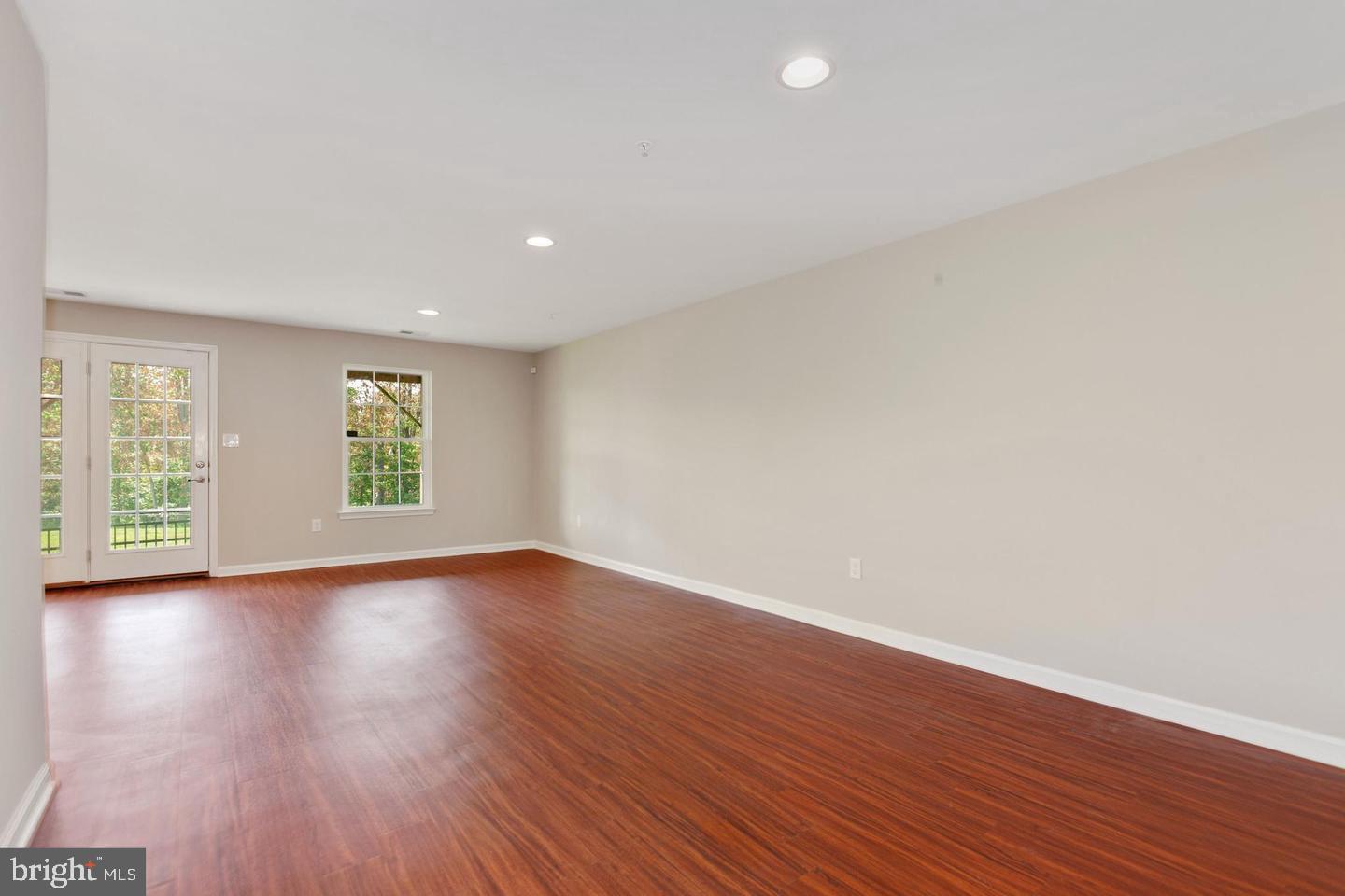 ESPLANADE AT RED RUN - Residential Lease