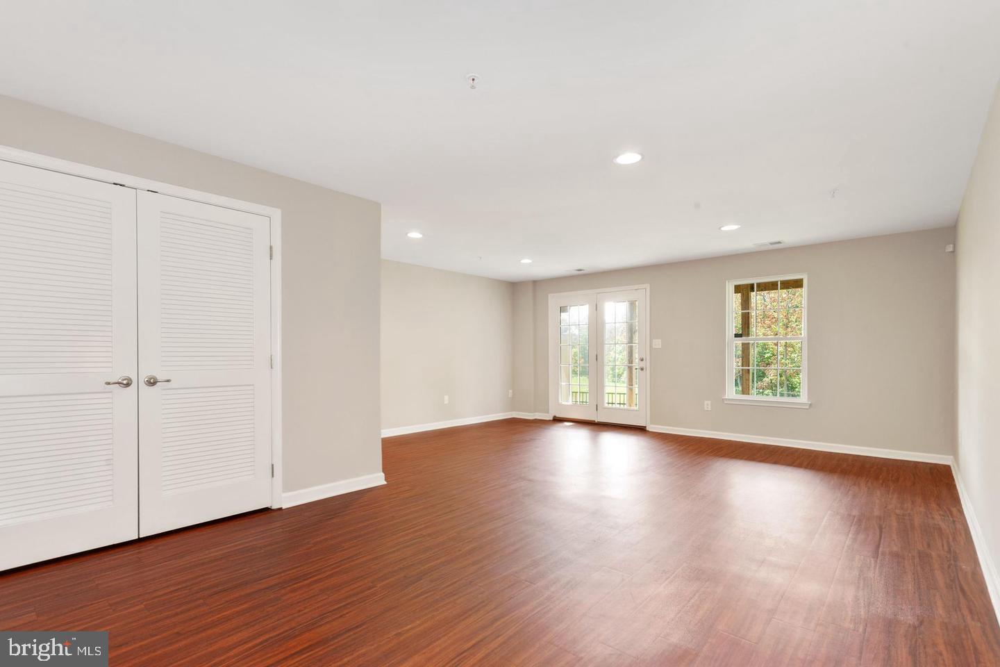 ESPLANADE AT RED RUN - Residential Lease