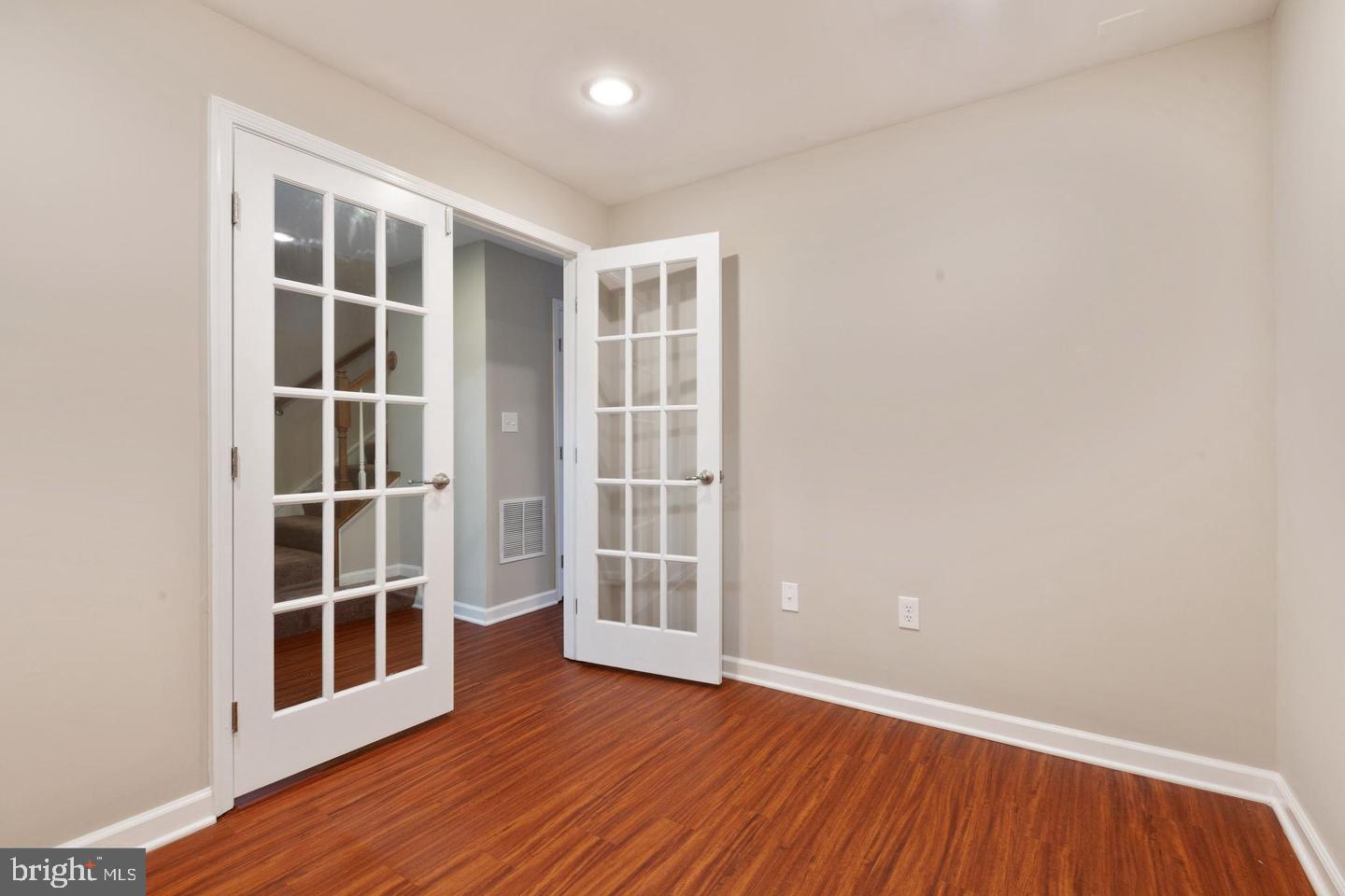 ESPLANADE AT RED RUN - Residential Lease