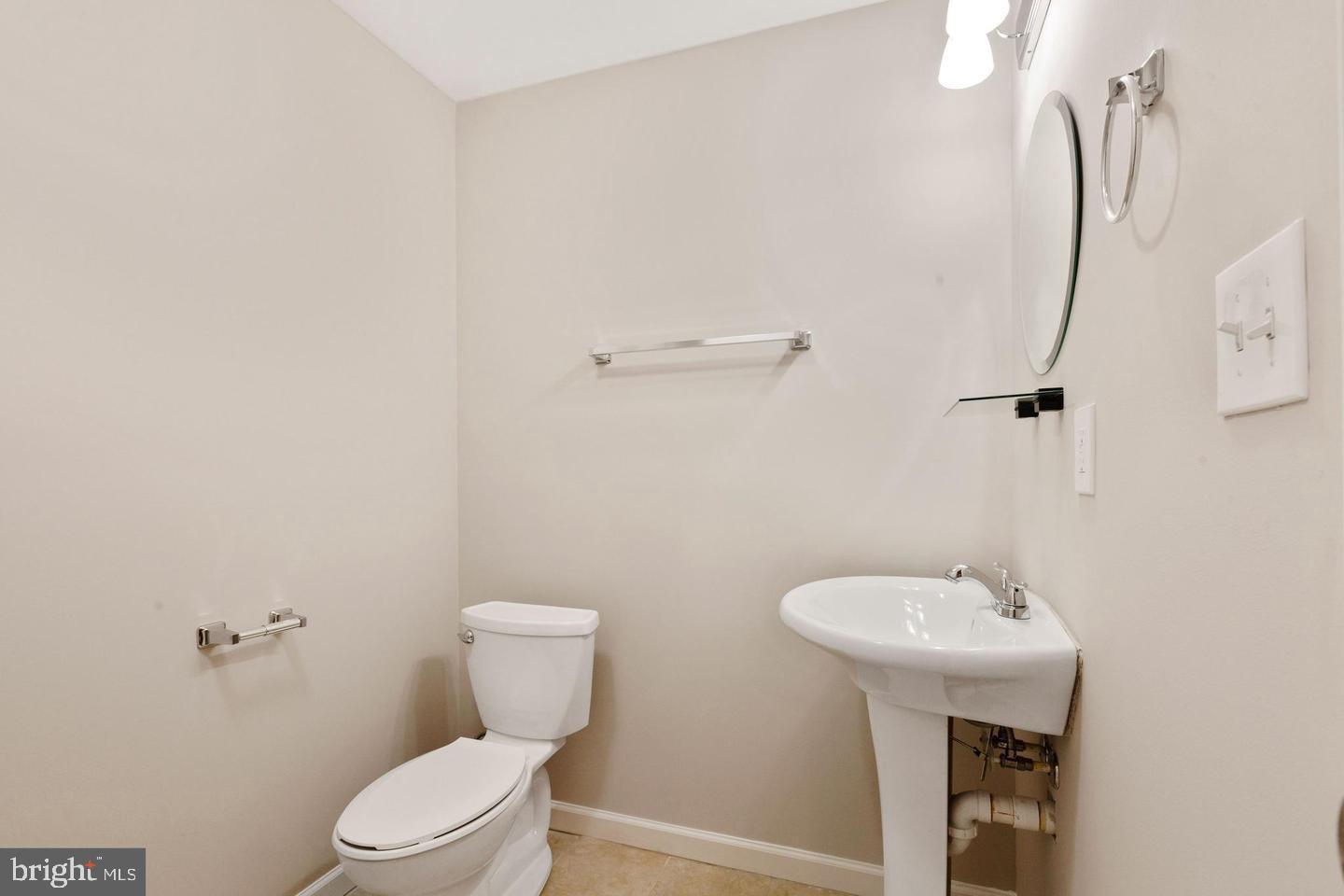 ESPLANADE AT RED RUN - Residential Lease