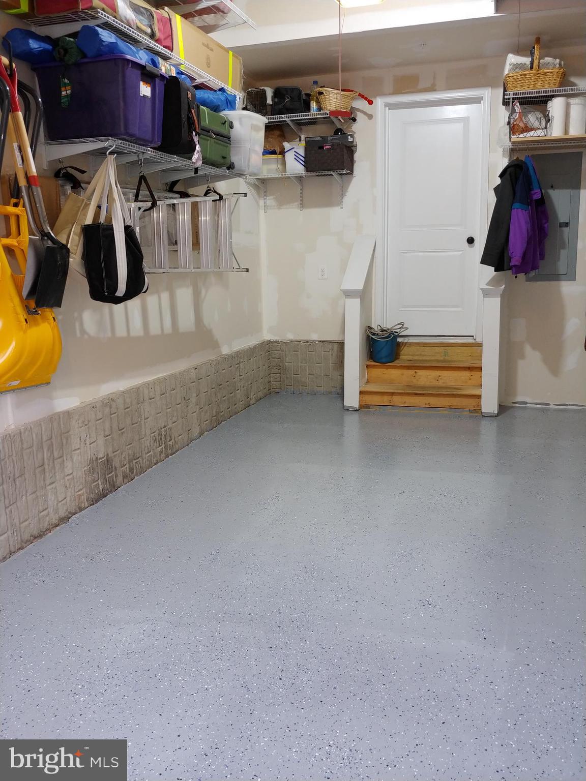 VIRGINIA MANOR CONDOMINIUM - Residential