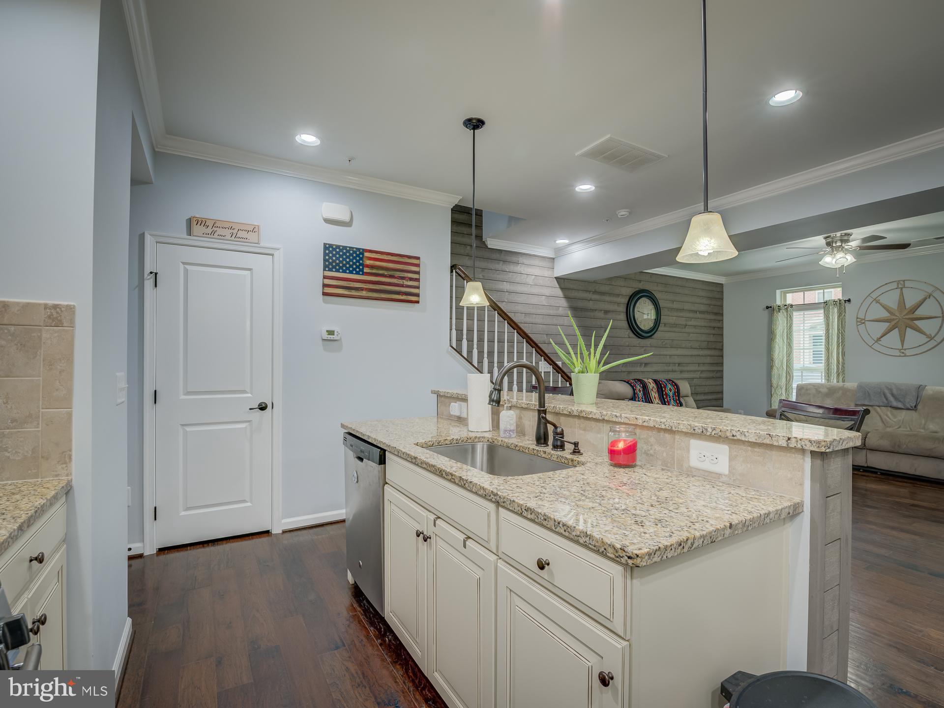 VIRGINIA MANOR CONDOMINIUM - Residential