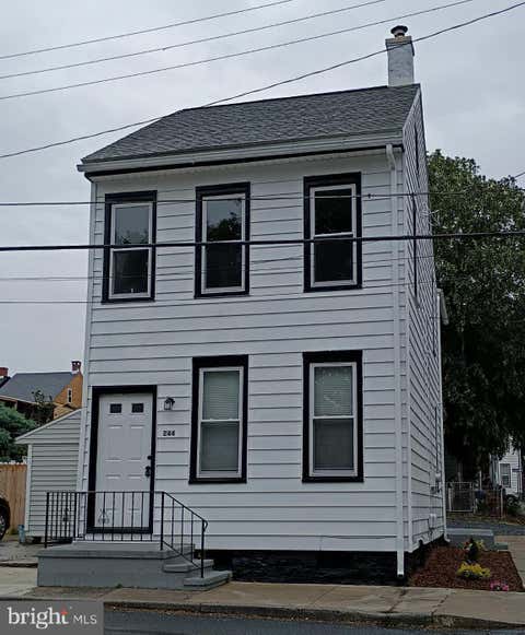 Homes For Sale - 244 S Quince Street<br/> LEBANON, PA 17042