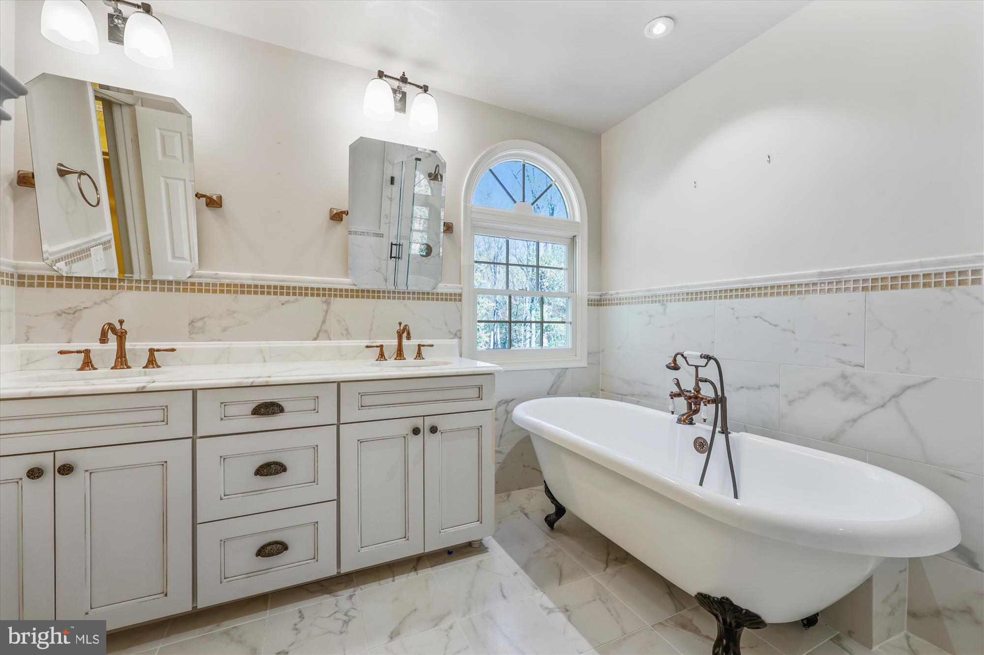 QUINCE ORCHARD VALLEY - Residential