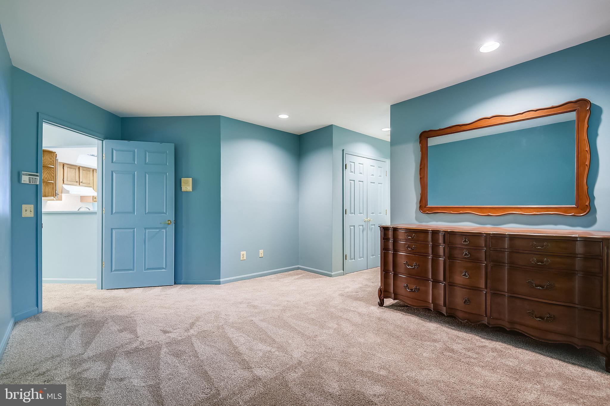 GREY ROCK FLATS - Residential