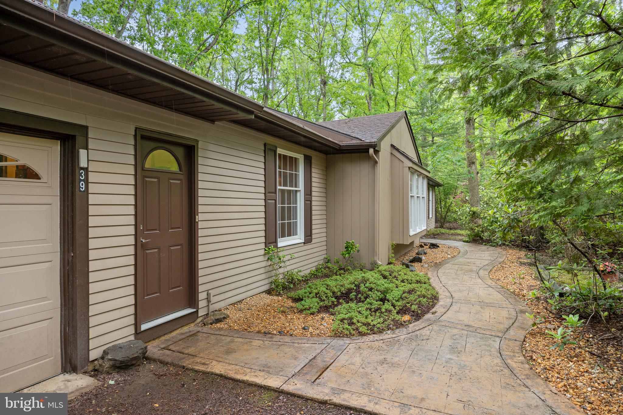 39 THUNDERHEAD DRIVE