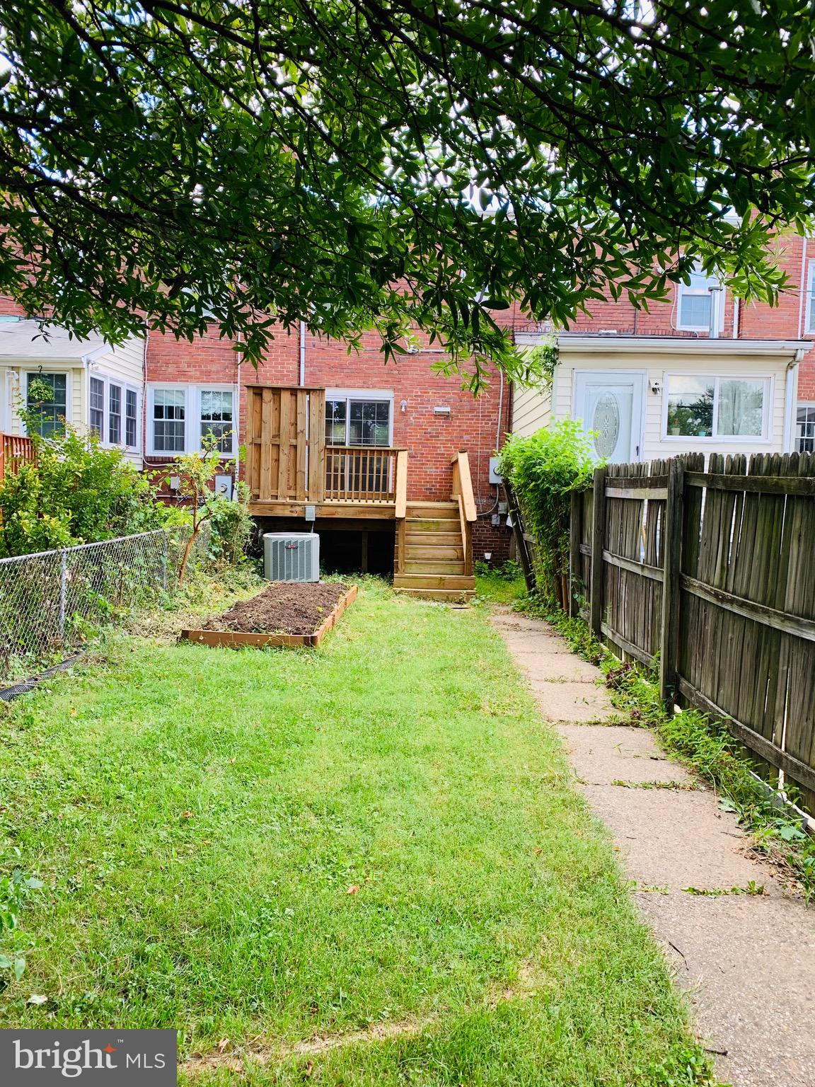 LINDEN GARDENS - Residential Lease