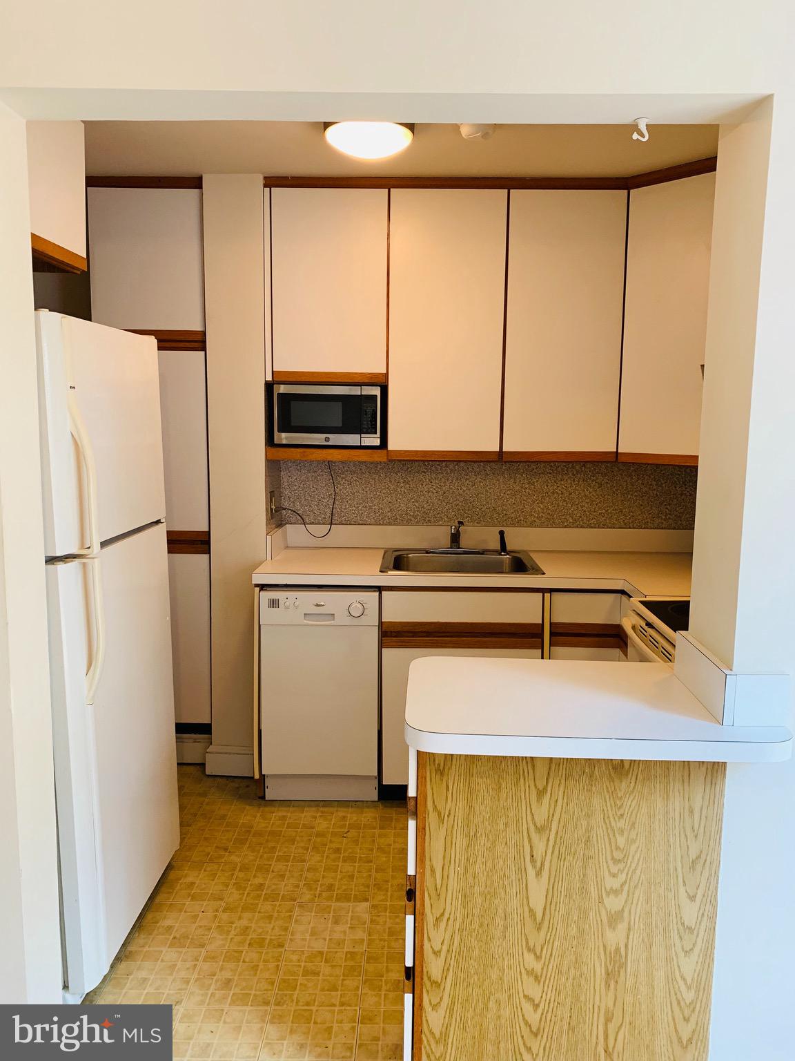 LINDEN GARDENS - Residential Lease