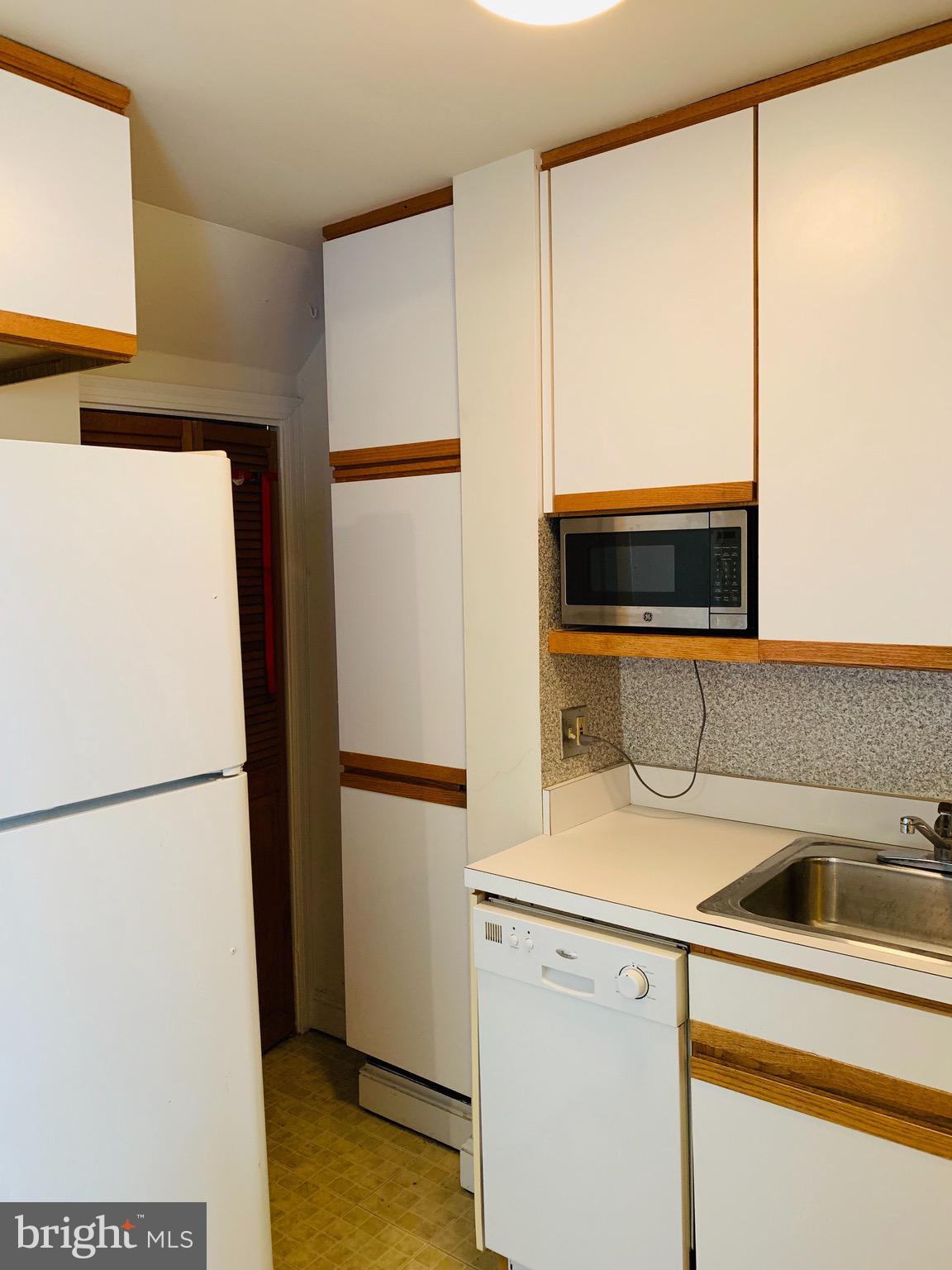 LINDEN GARDENS - Residential Lease