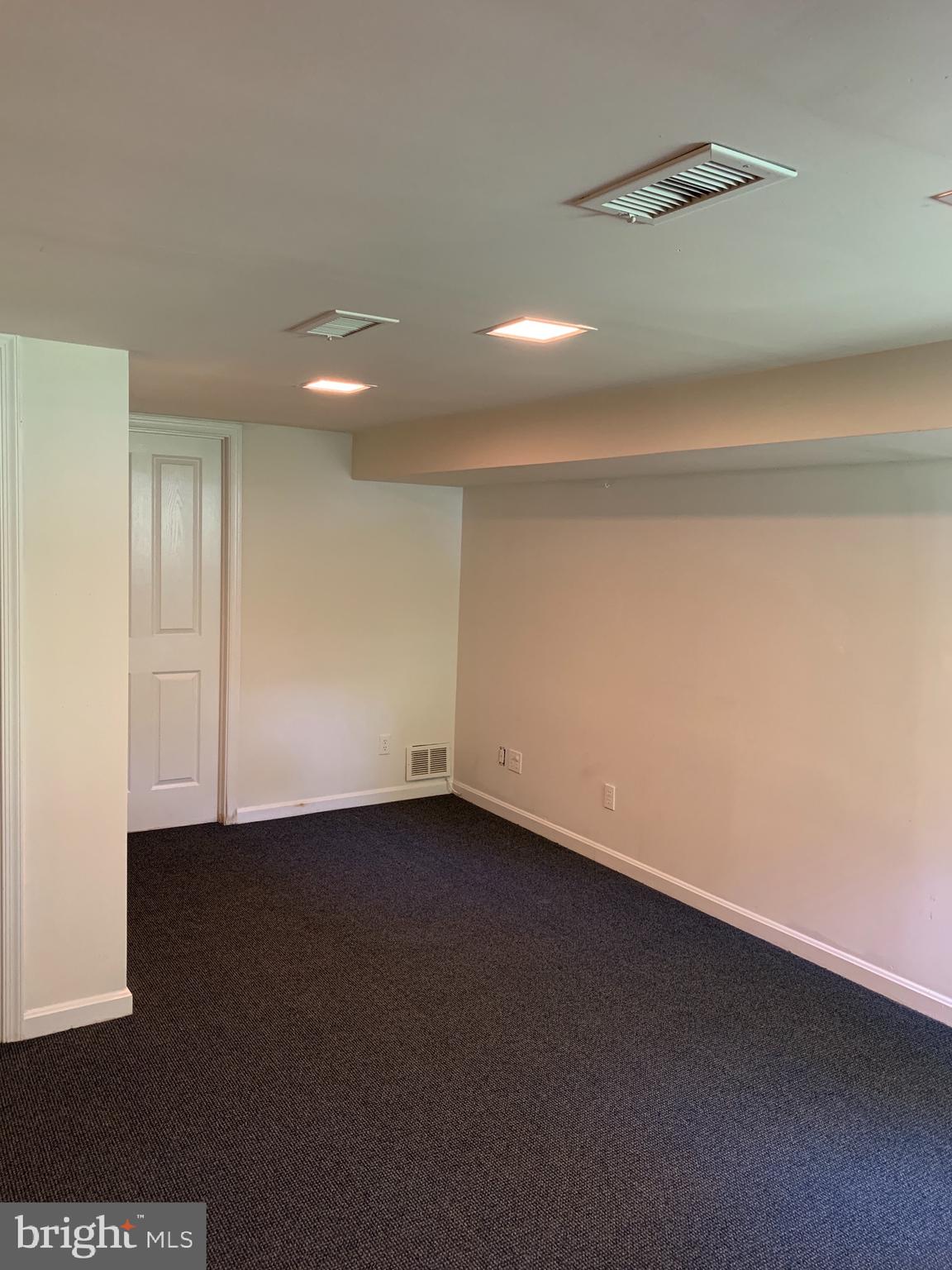 LINDEN GARDENS - Residential Lease