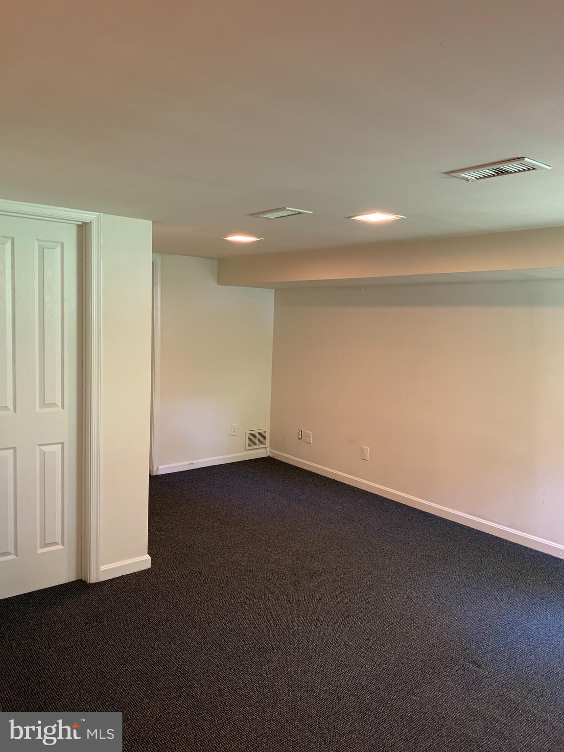 LINDEN GARDENS - Residential Lease